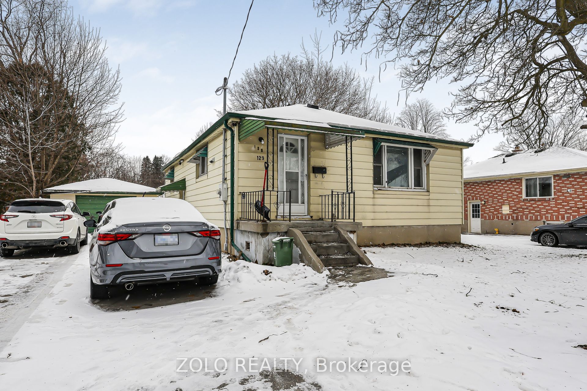 129 Roehampton Avenue Property Photo 1