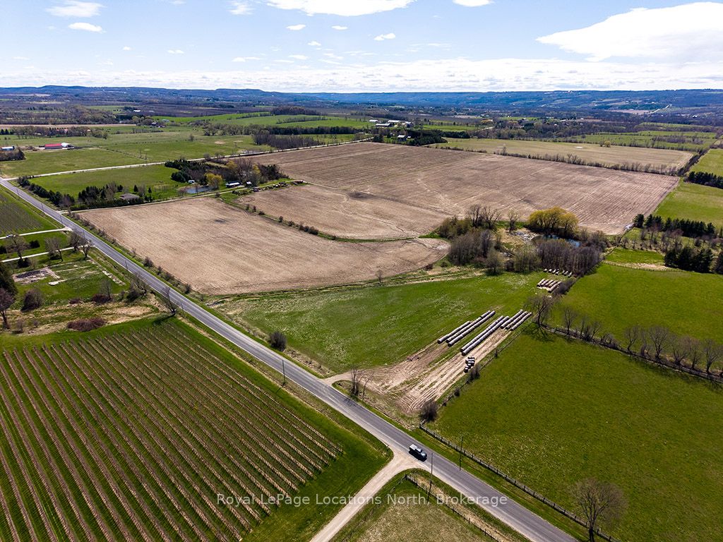 416400 10th Line Property Photo 1