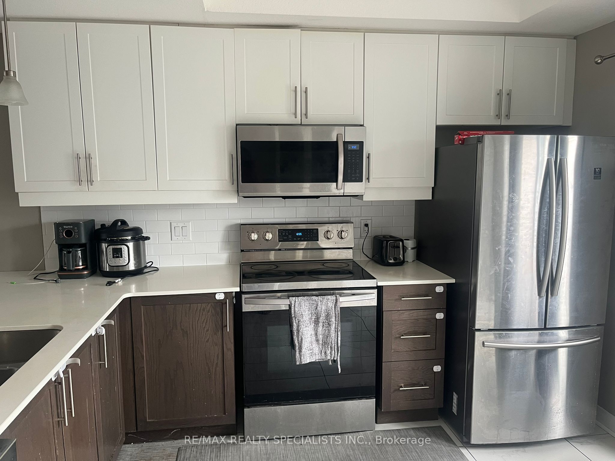 439 Athlone Avenue E6 Property Photo 1