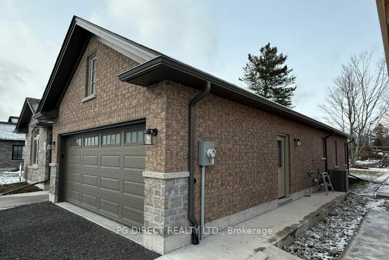 52 Beacon Dr Property Photo 2