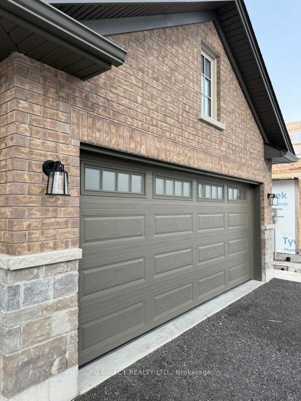 52 Beacon Dr Property Photo 3