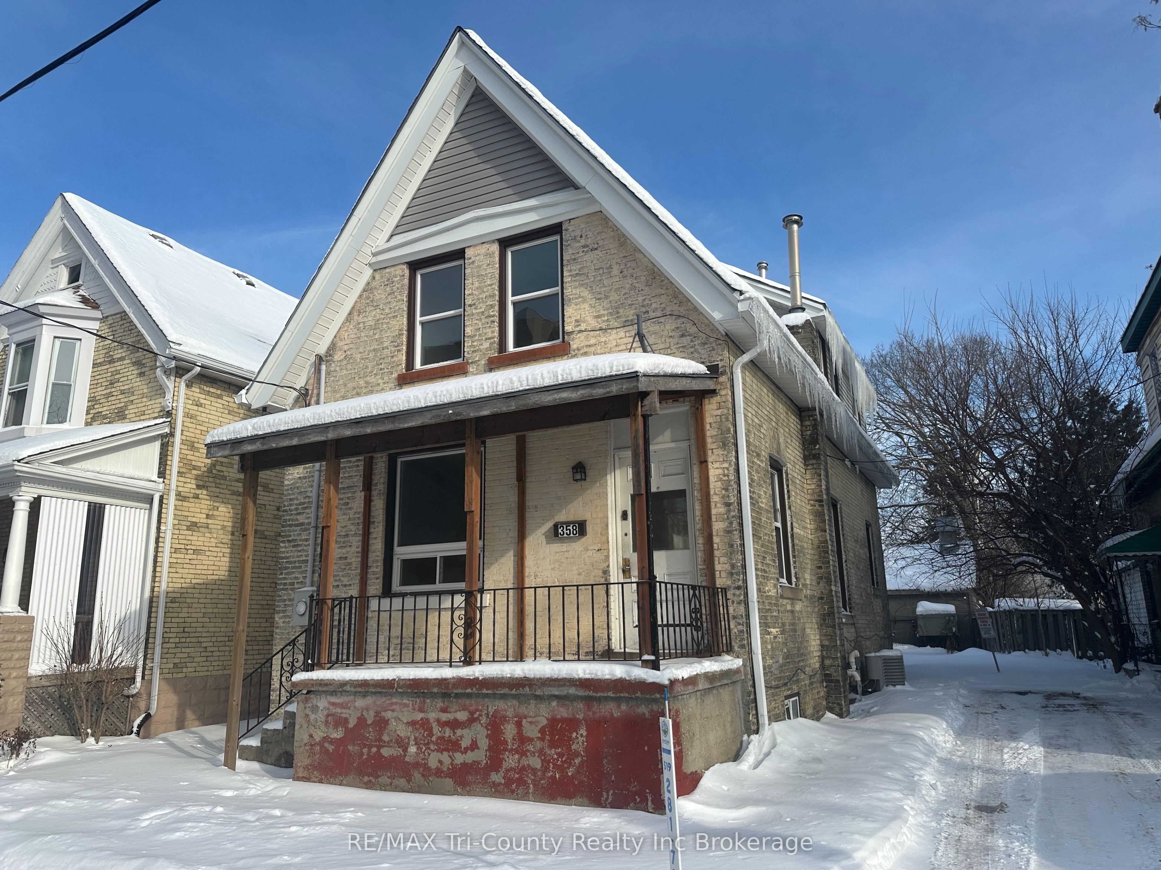 358 Glebe Street E Property Photo 1