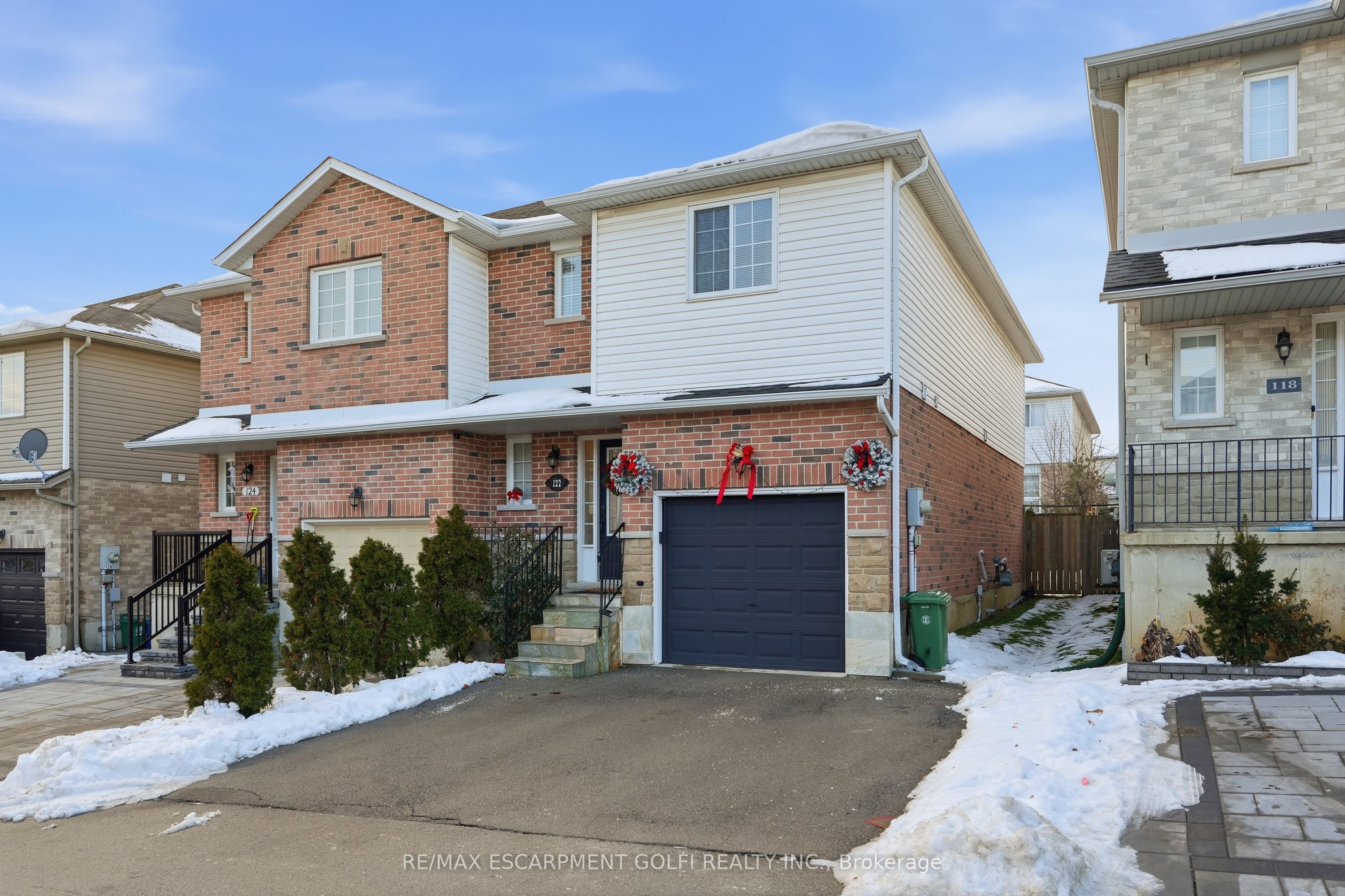 122 Vennio Ln Property Photo 1