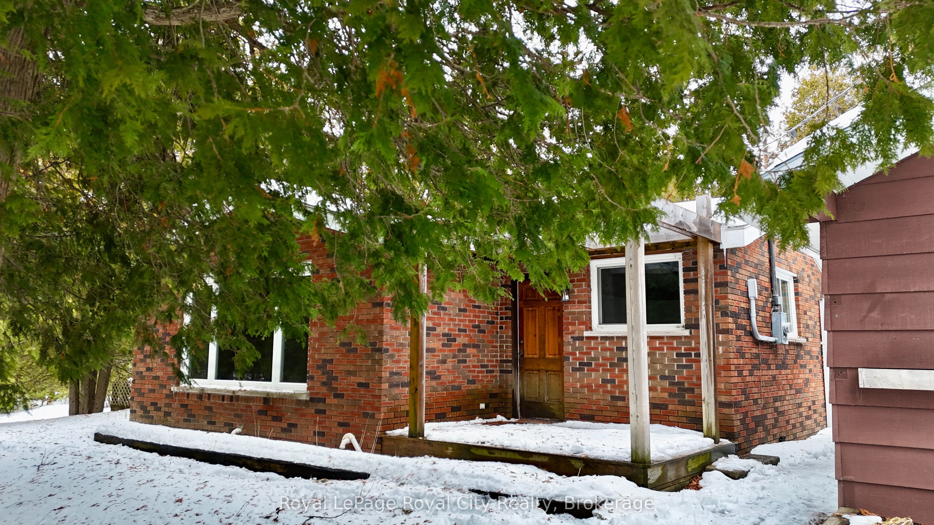4616 6 Highway Property Photo 4