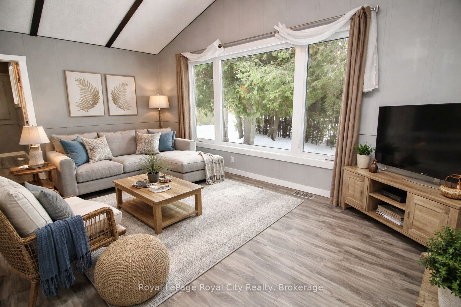 4616 6 Highway Property Photo 10