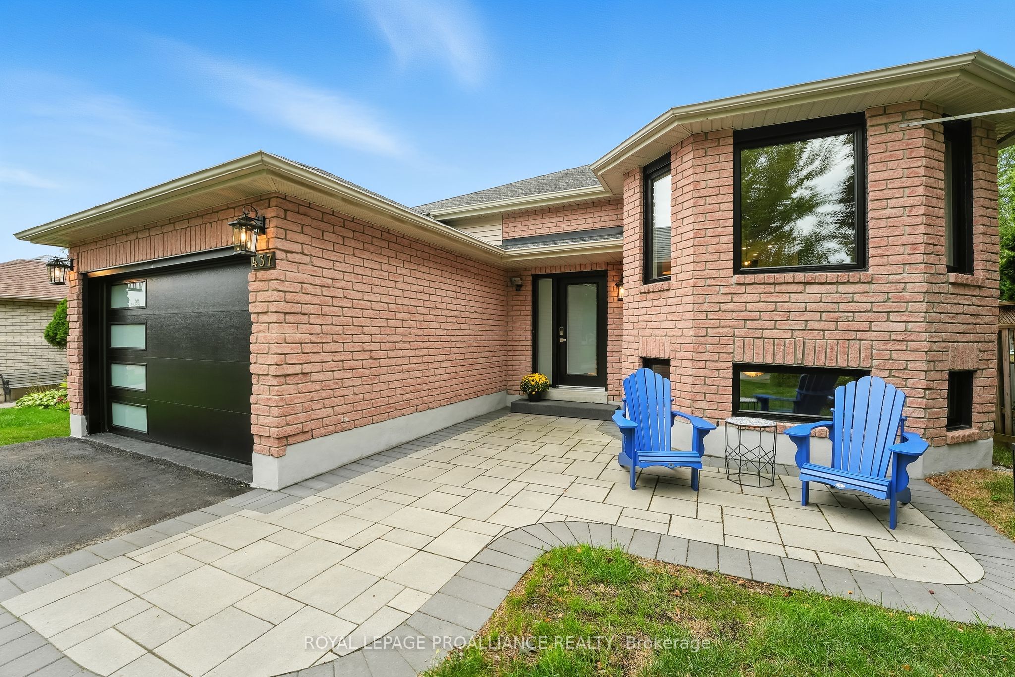 437 Duffy St Property Photo 1
