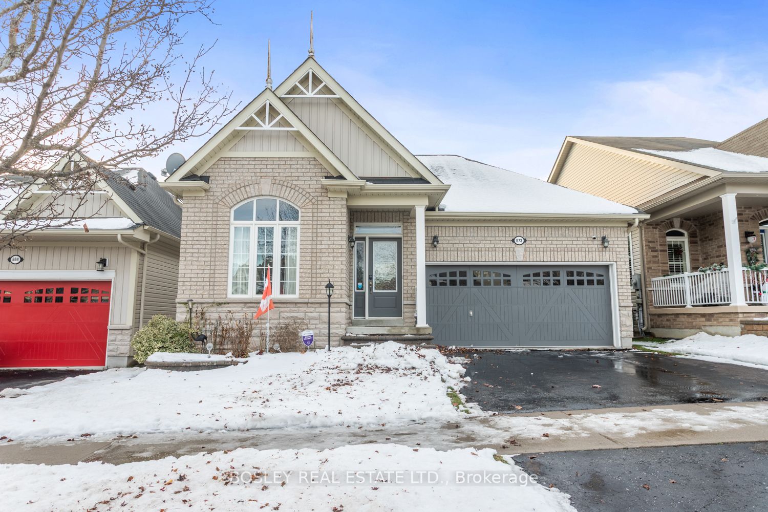 673 Prince Of Wales Dr Property Photo 1