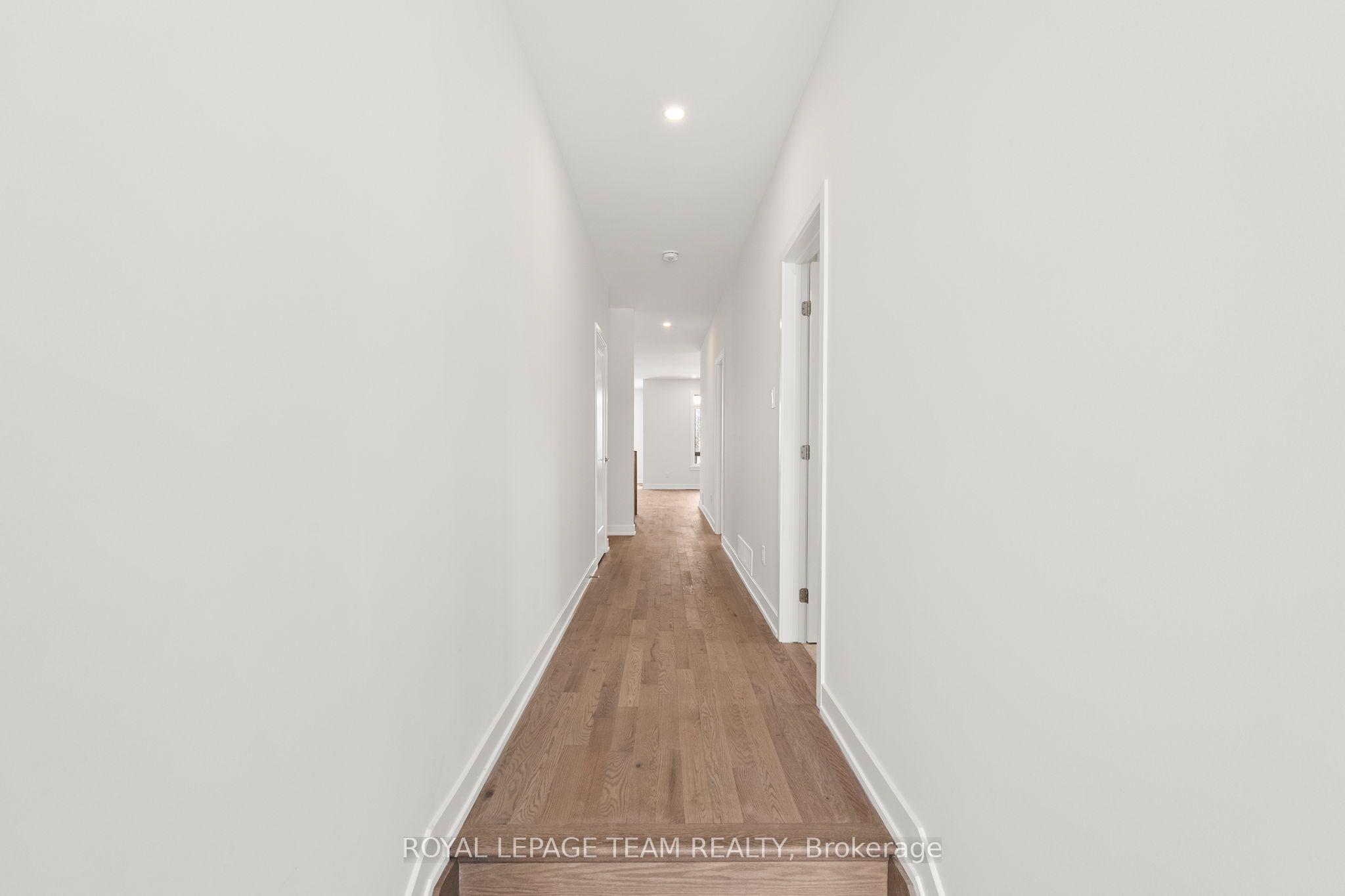 1086 Moore St Property Photo 6