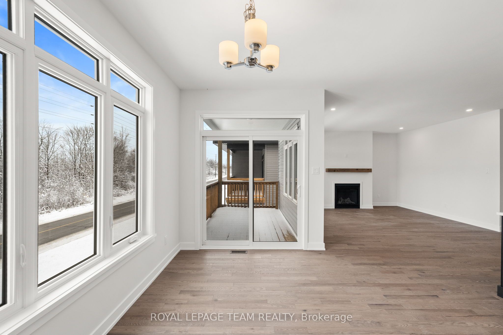 1086 Moore St Property Photo 17