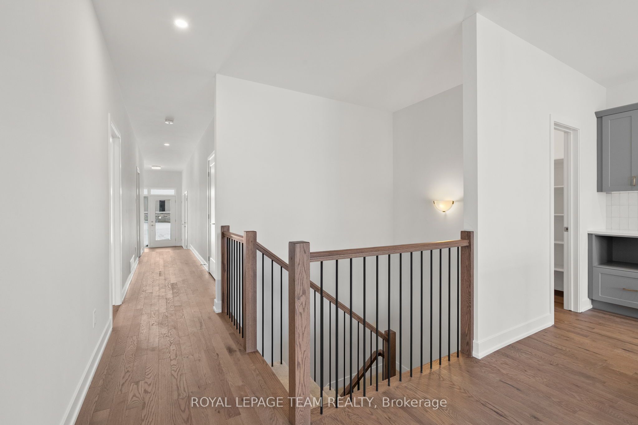 1086 Moore St Property Photo 34