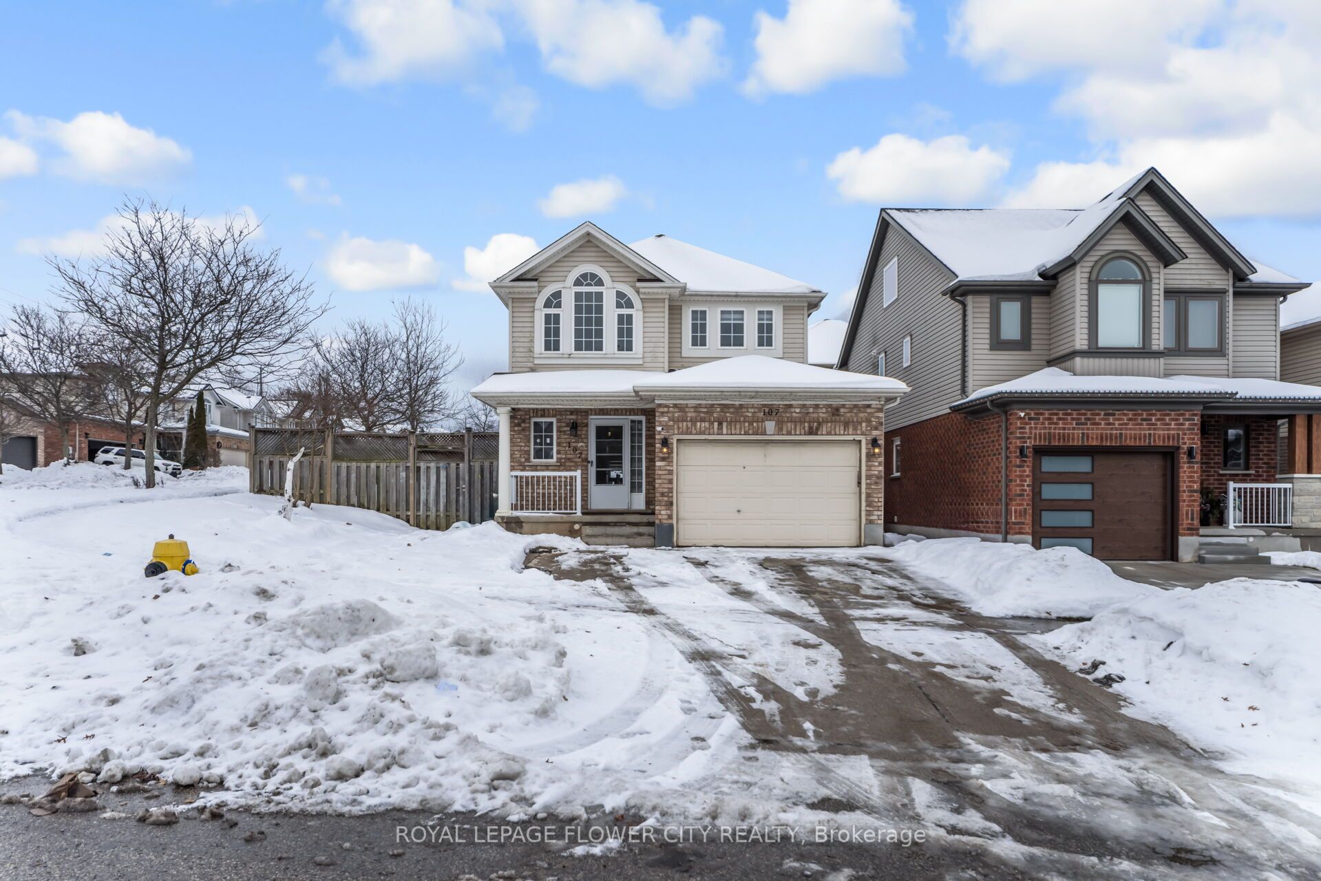 107 Skipton Cres Property Photo 1