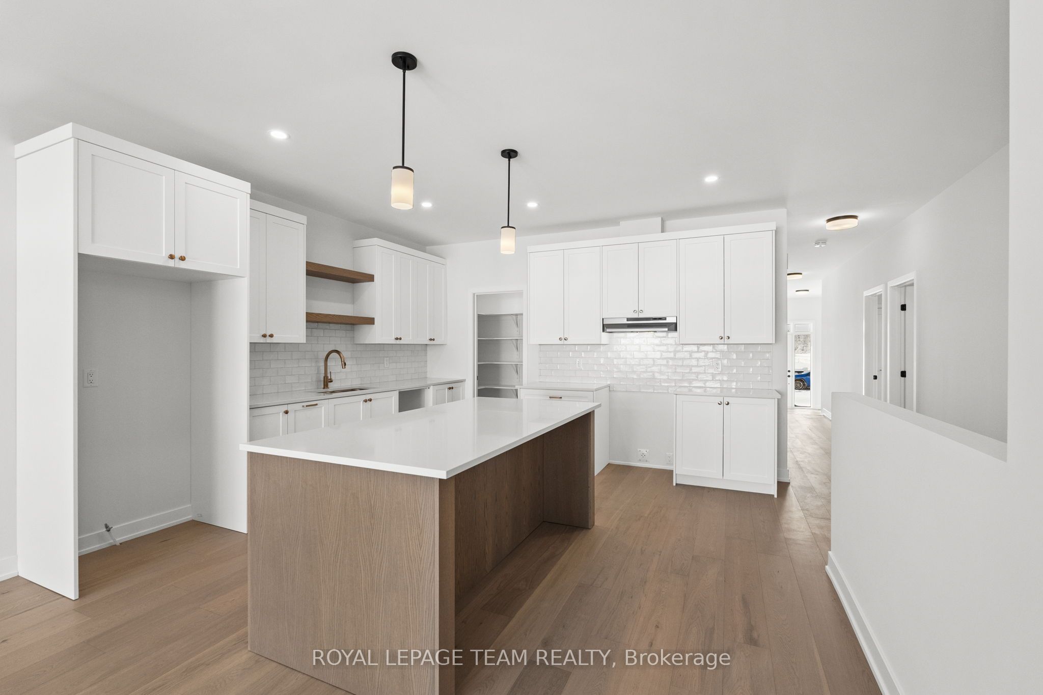 1051 Moore Street Property Photo 11