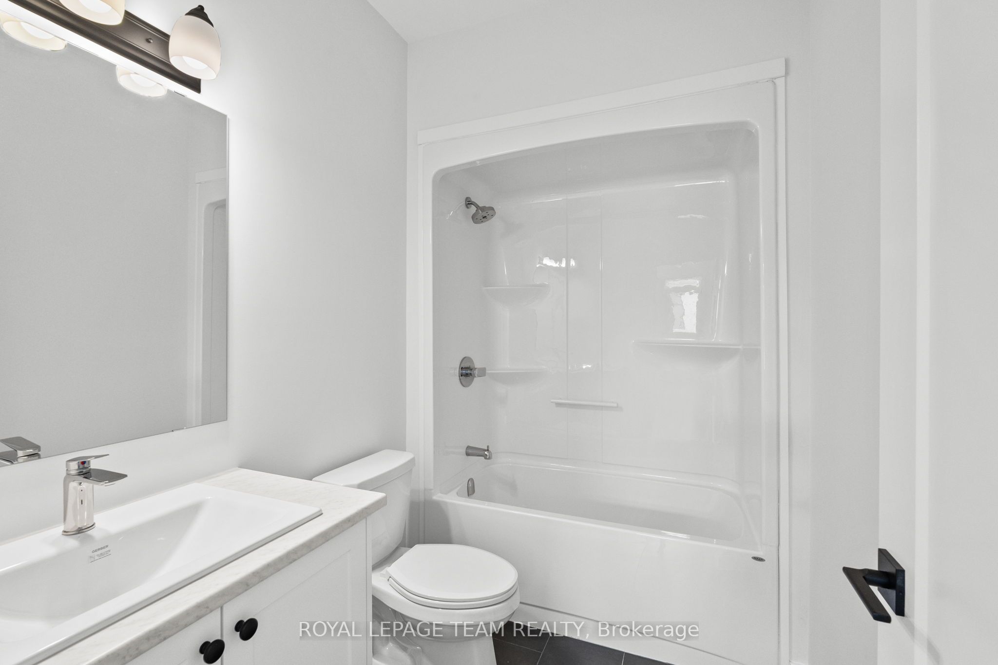 1051 Moore Street Property Photo 31