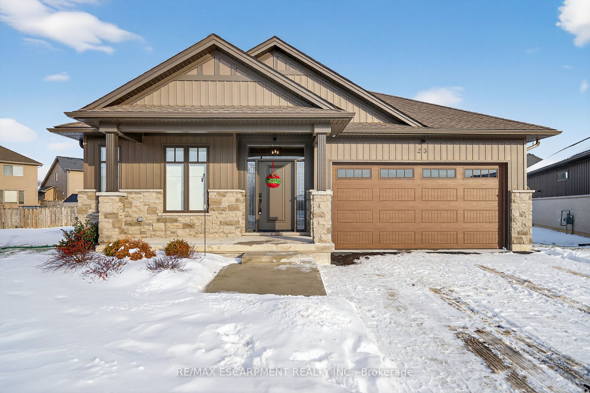 24 Craddock Blvd Property Photo 1