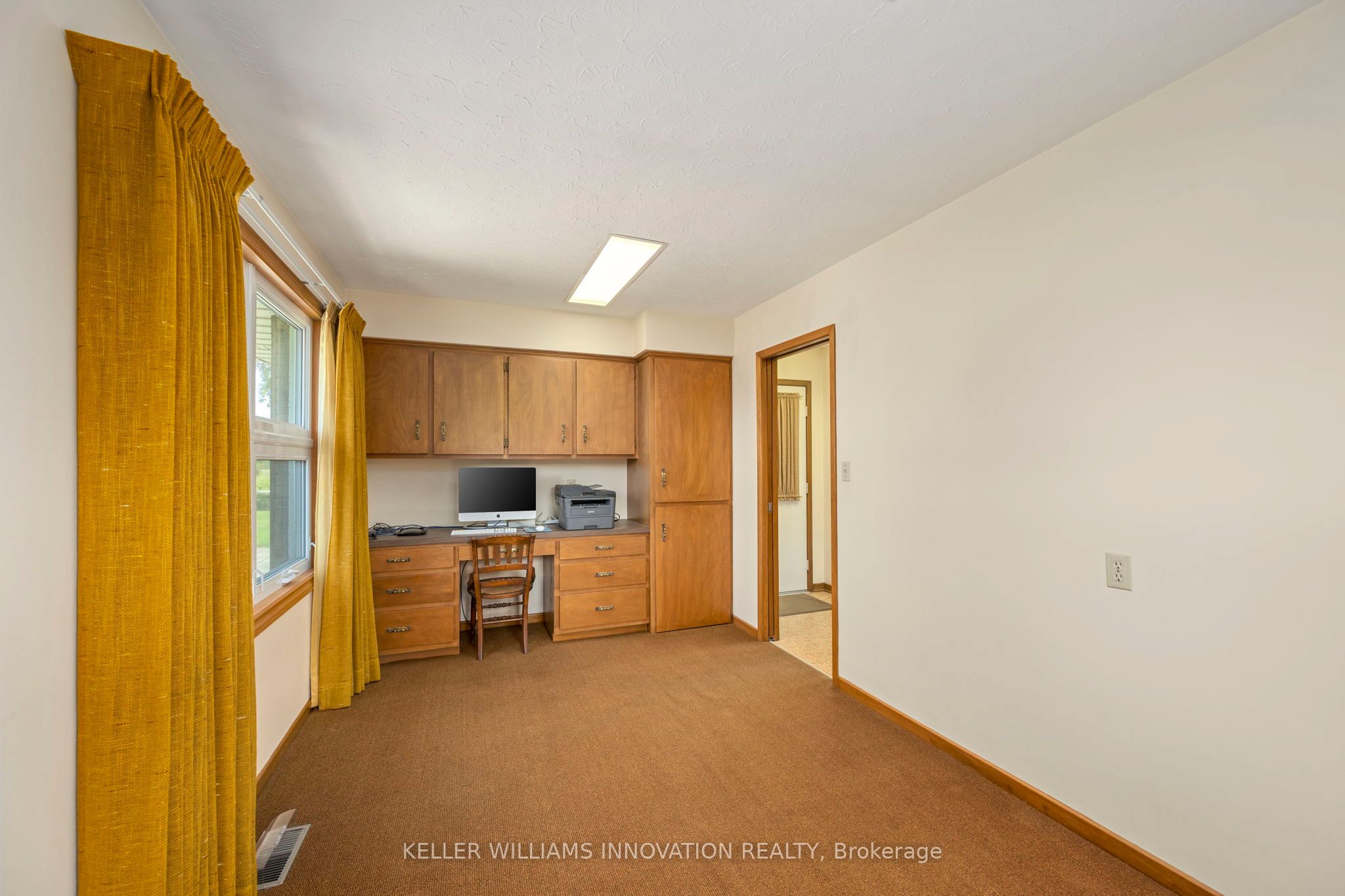 6828 Third Line Road Property Photo 15