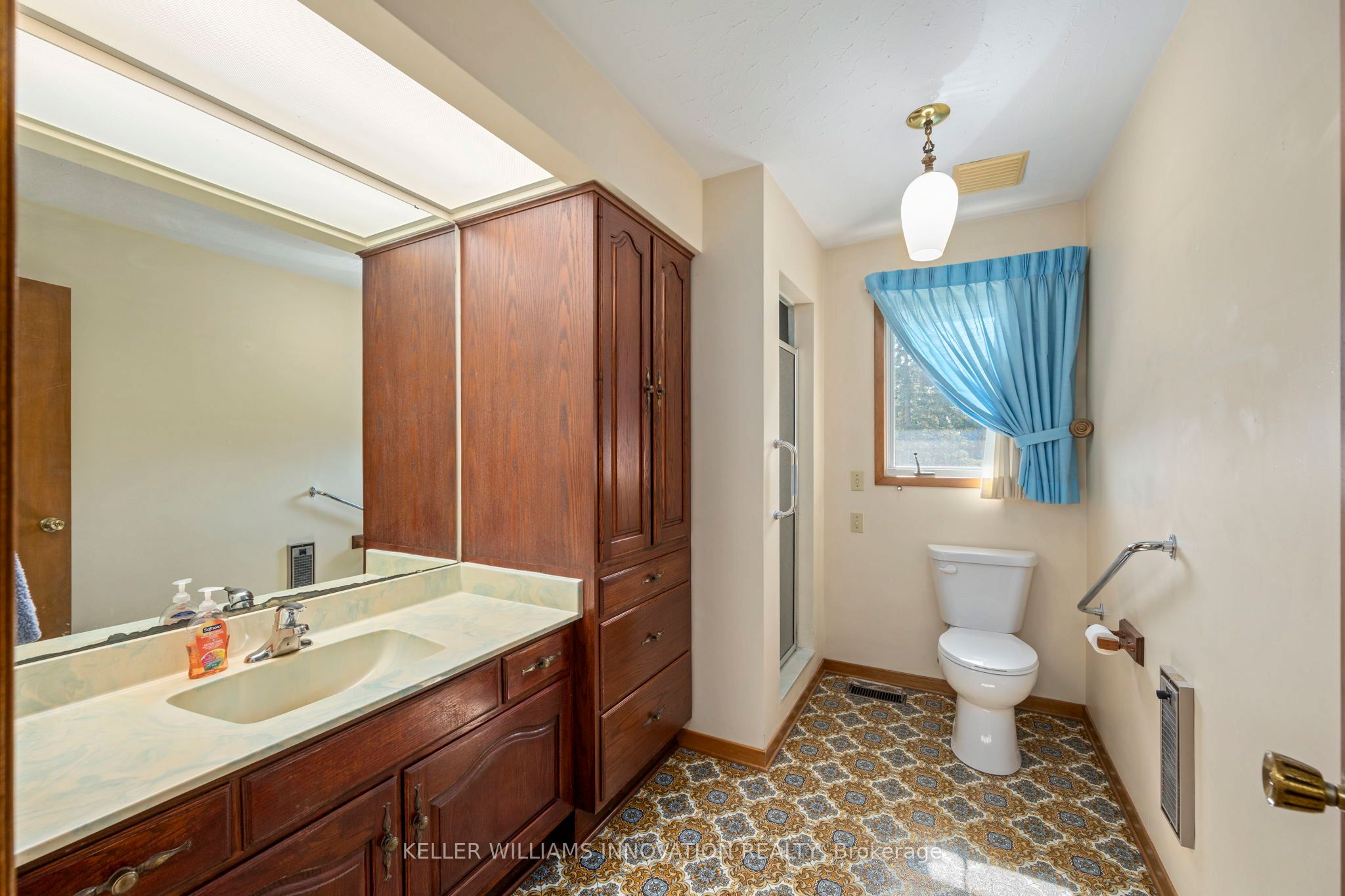 6828 Third Line Road Property Photo 16