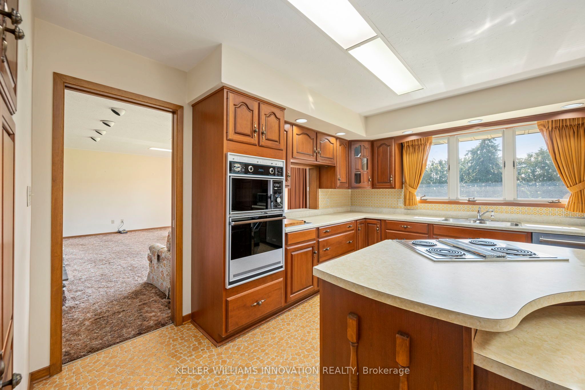 6828 Third Line Road Property Photo 23