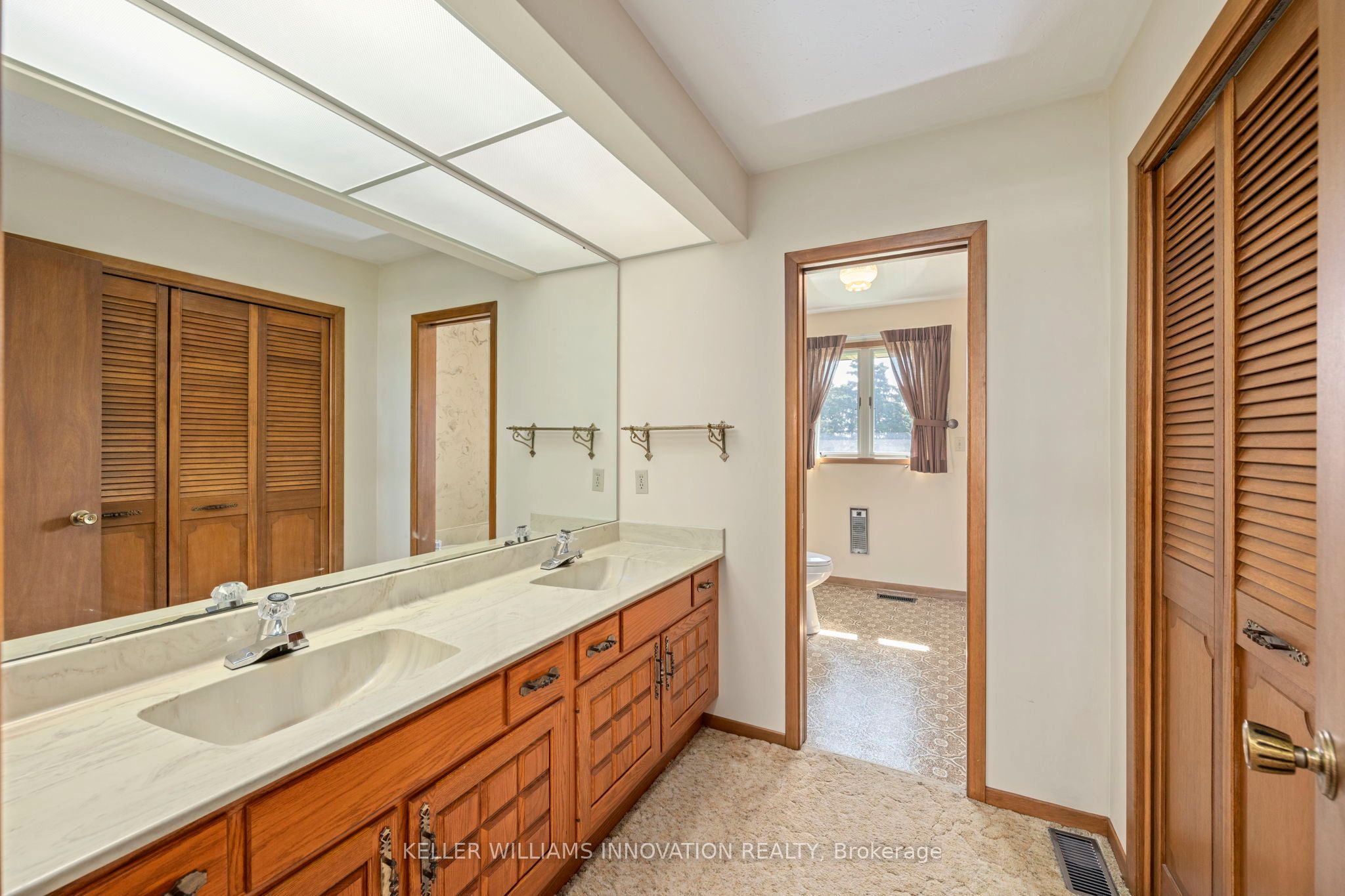 6828 Third Line Road Property Photo 32