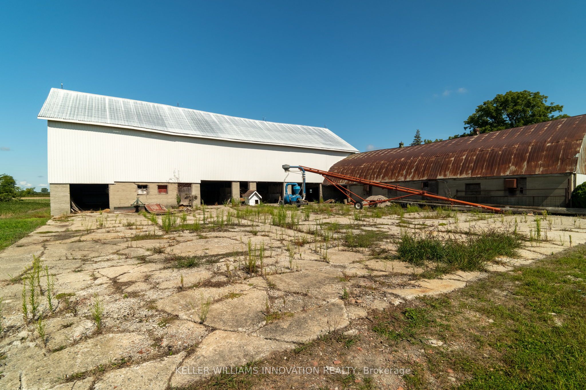 6828 Third Line Road Property Photo 45