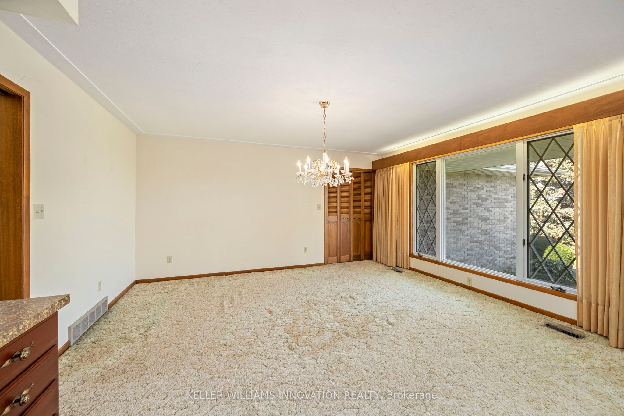 6828 Third Line Road Property Photo 28