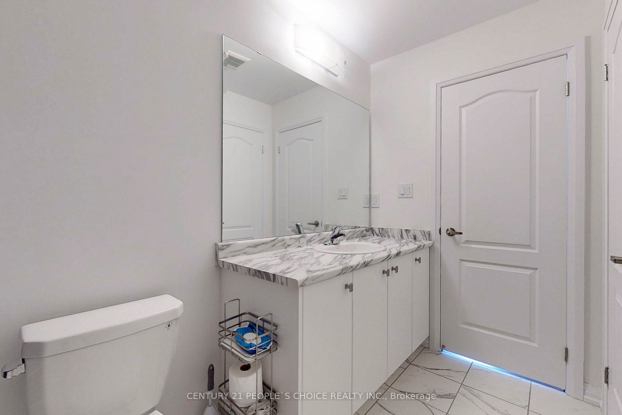 19 Central Market Drive Property Photo 33