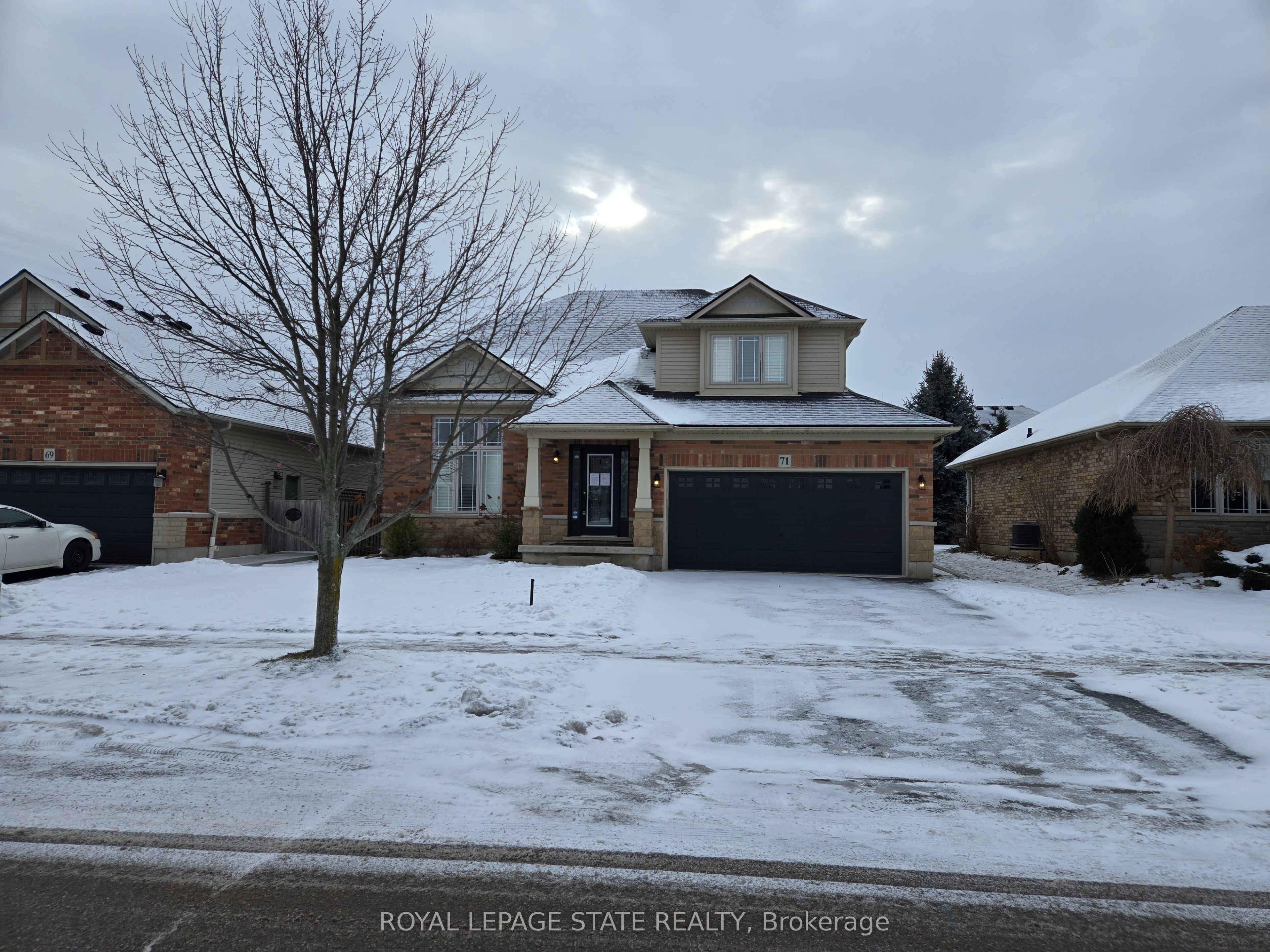 71 Cobblestone Drive Property Photo 1