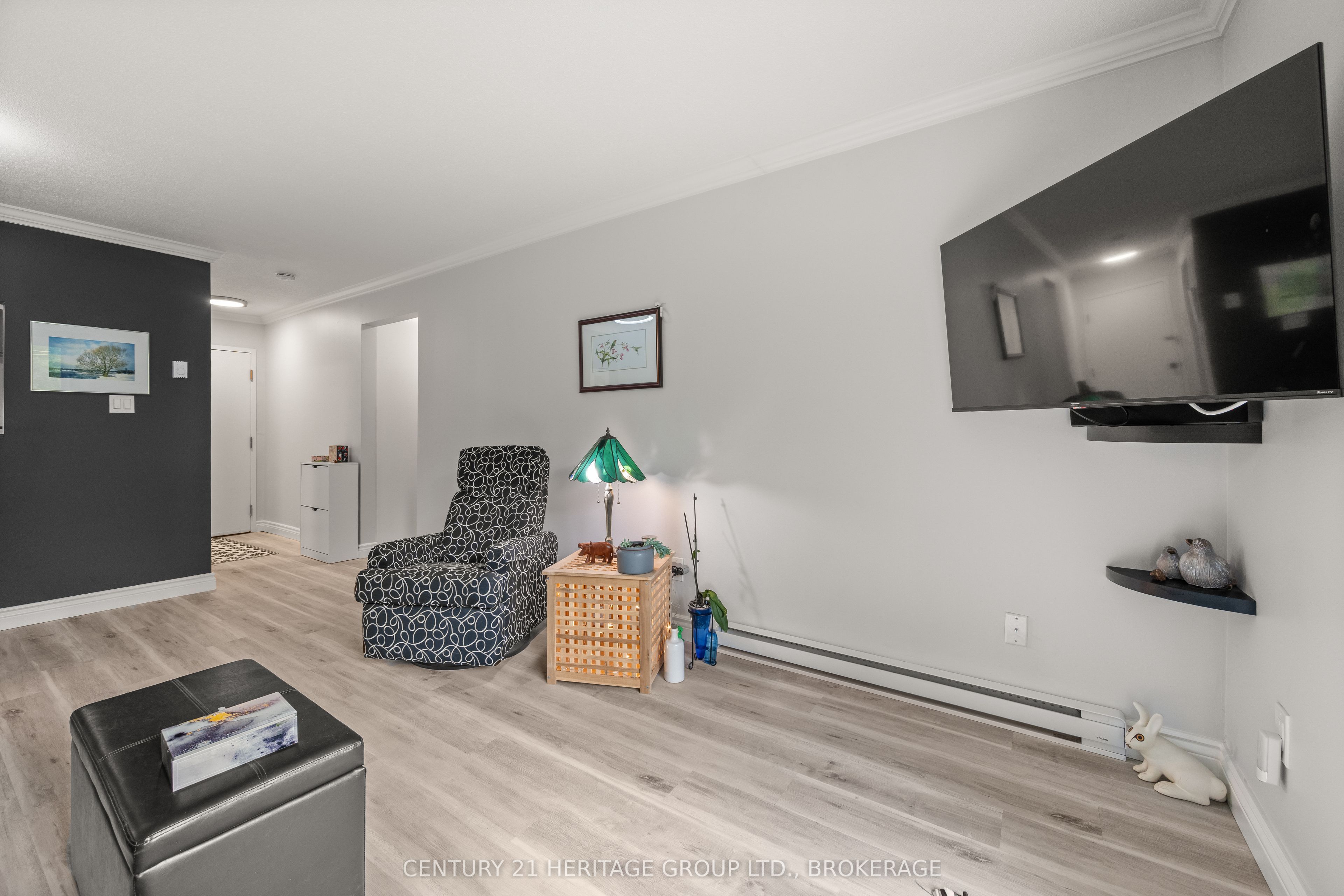 573 Armstrong Rd Property Photo 17