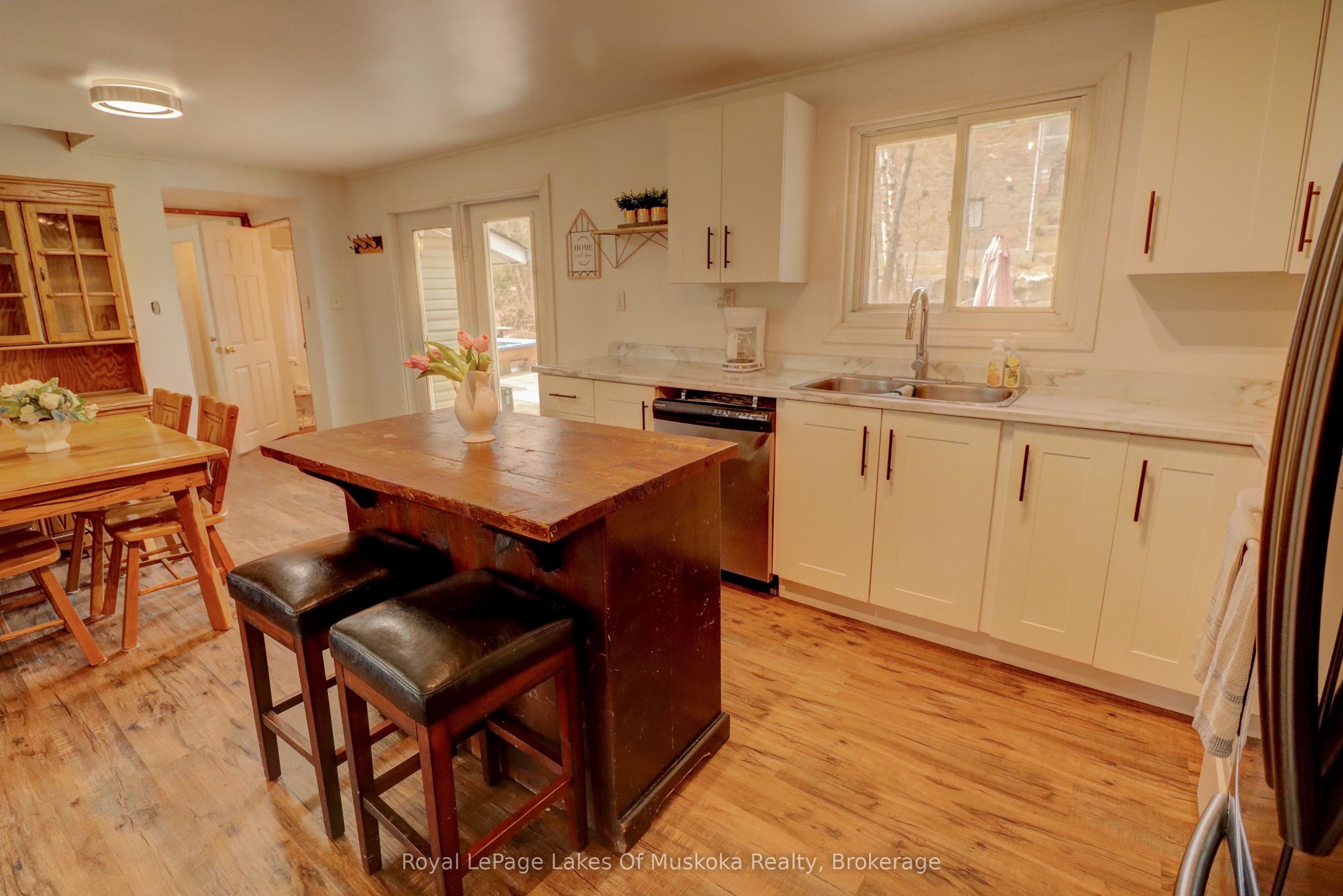 6 Hibberd Ln Property Photo 10