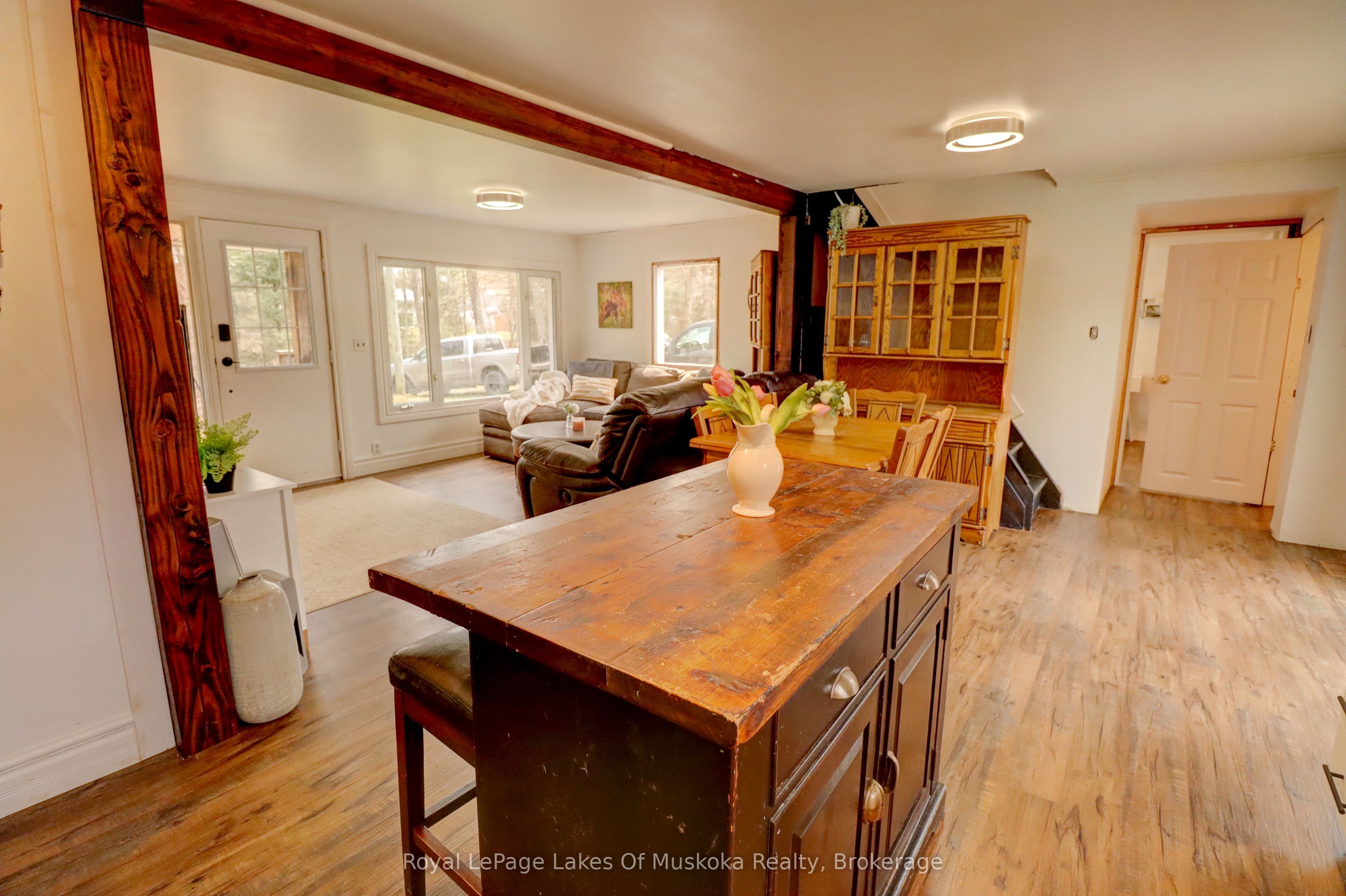 6 Hibberd Ln Property Photo 12