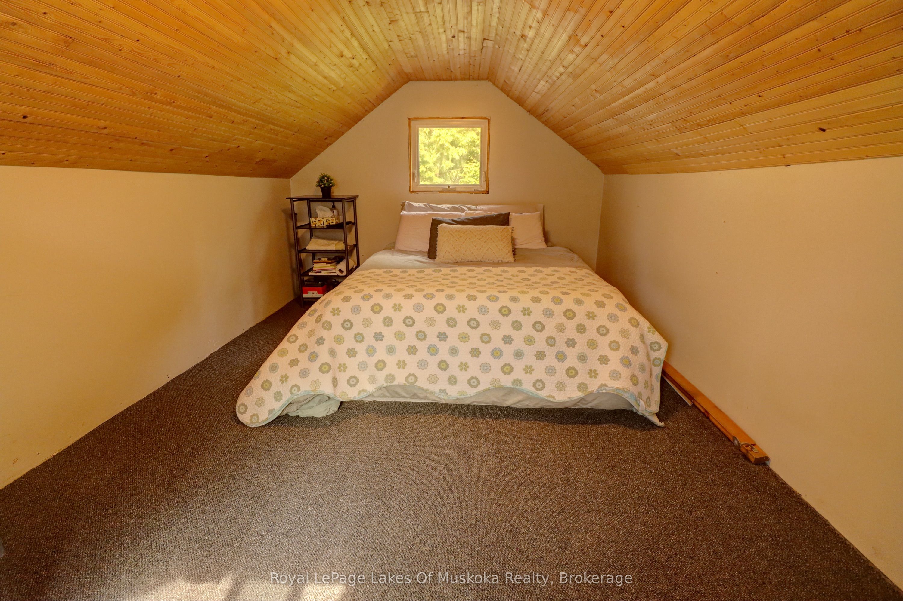6 Hibberd Ln Property Photo 17