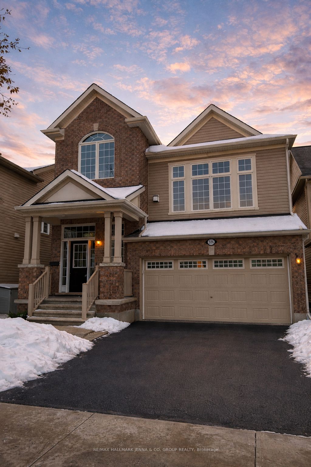 326 Gallantry Way Property Photo 1