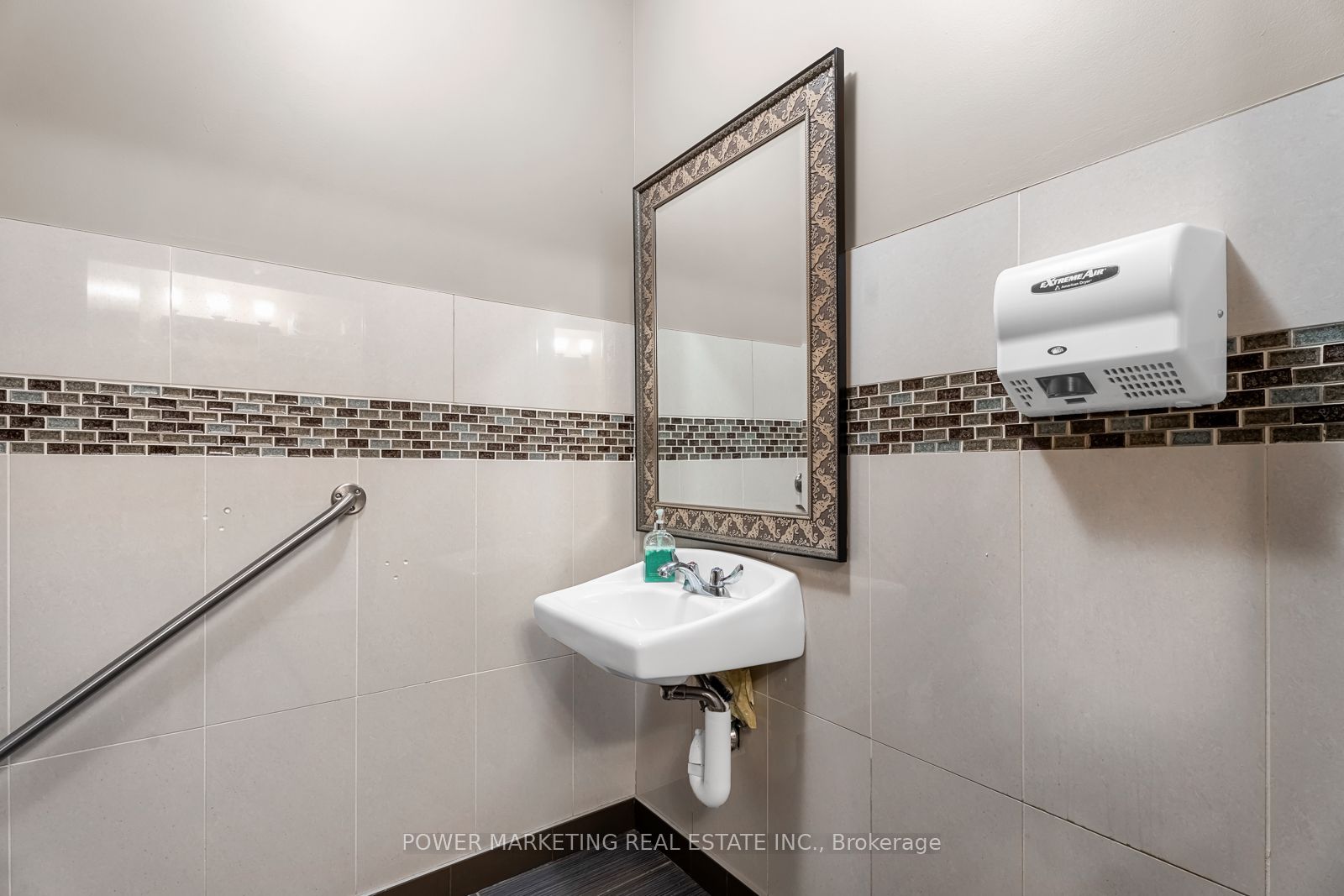 1133 Carp Rd Property Photo 16