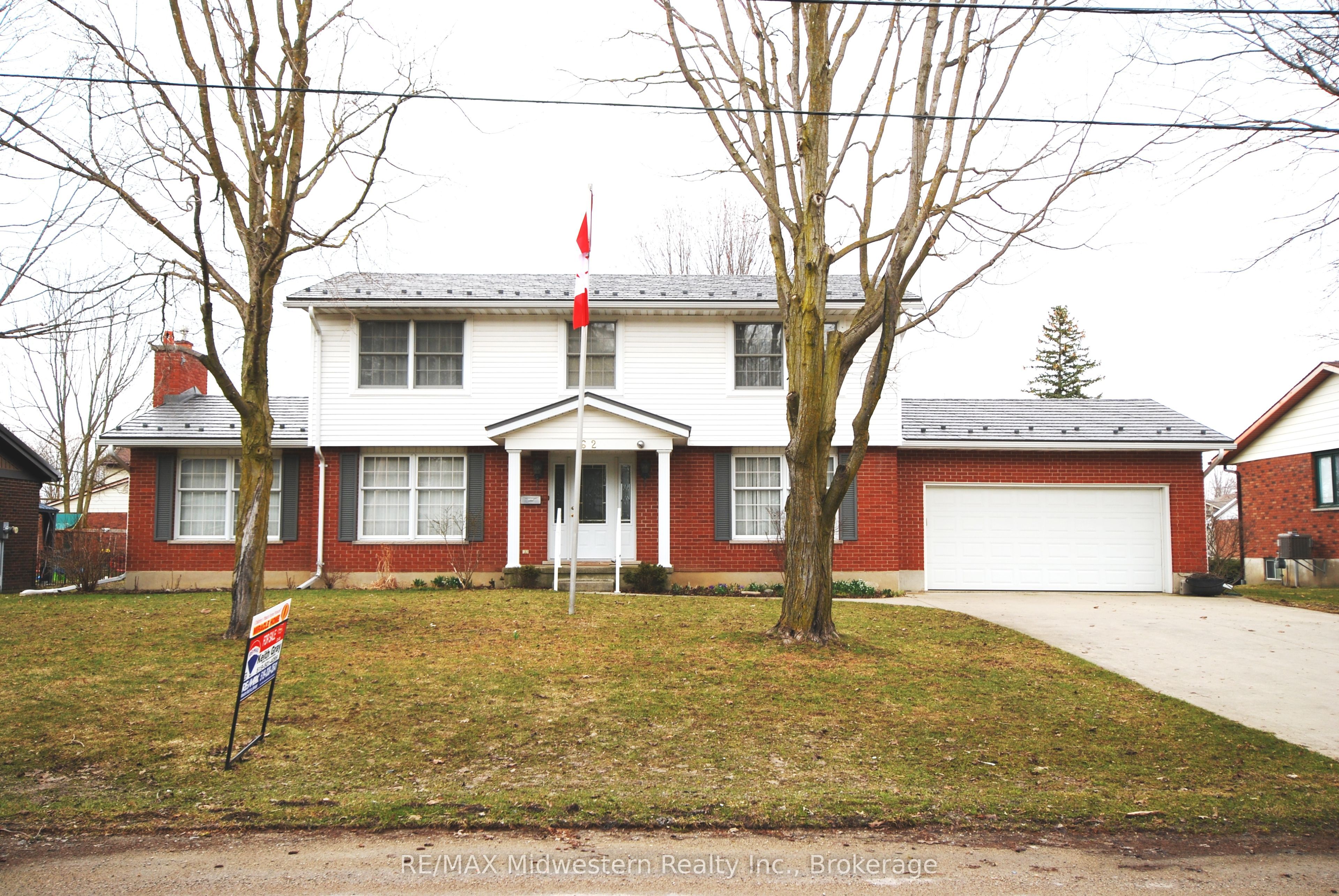 62 King St N Property Photo 1