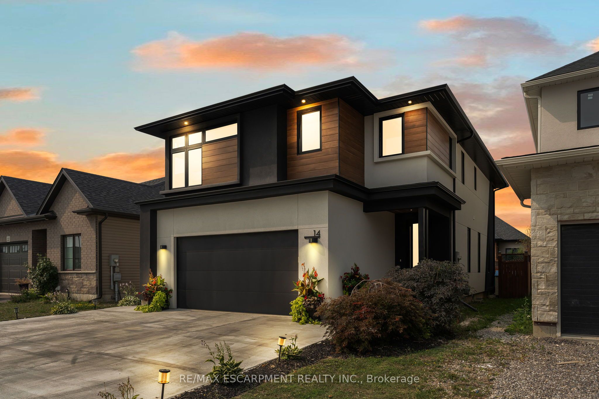 14 Willowbrook Drive Property Photo 1