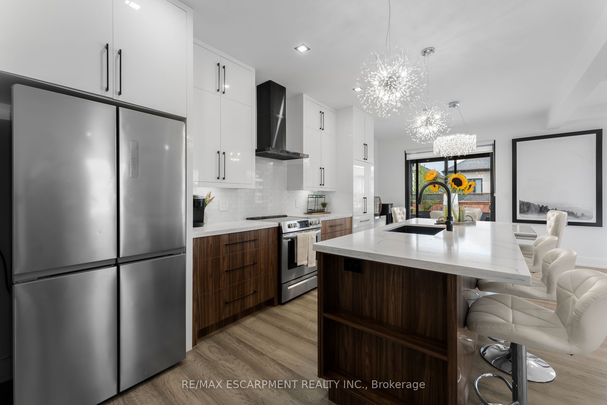 14 Willowbrook Drive Property Photo 9