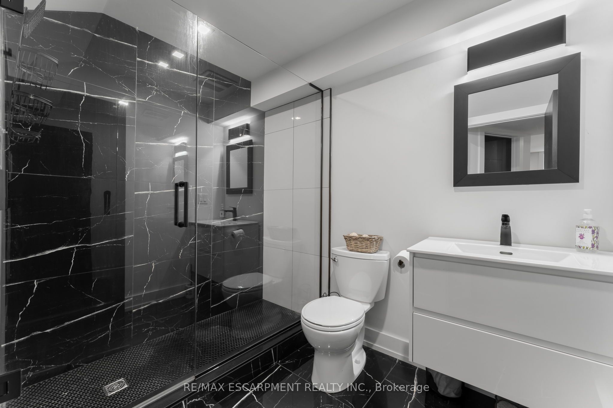 14 Willowbrook Drive Property Photo 37