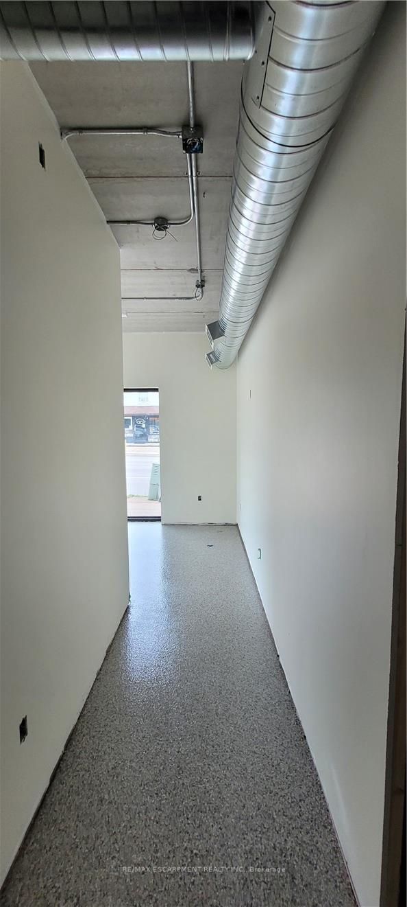 120 Parkdale Avenue N Office #1 Property Photo 7