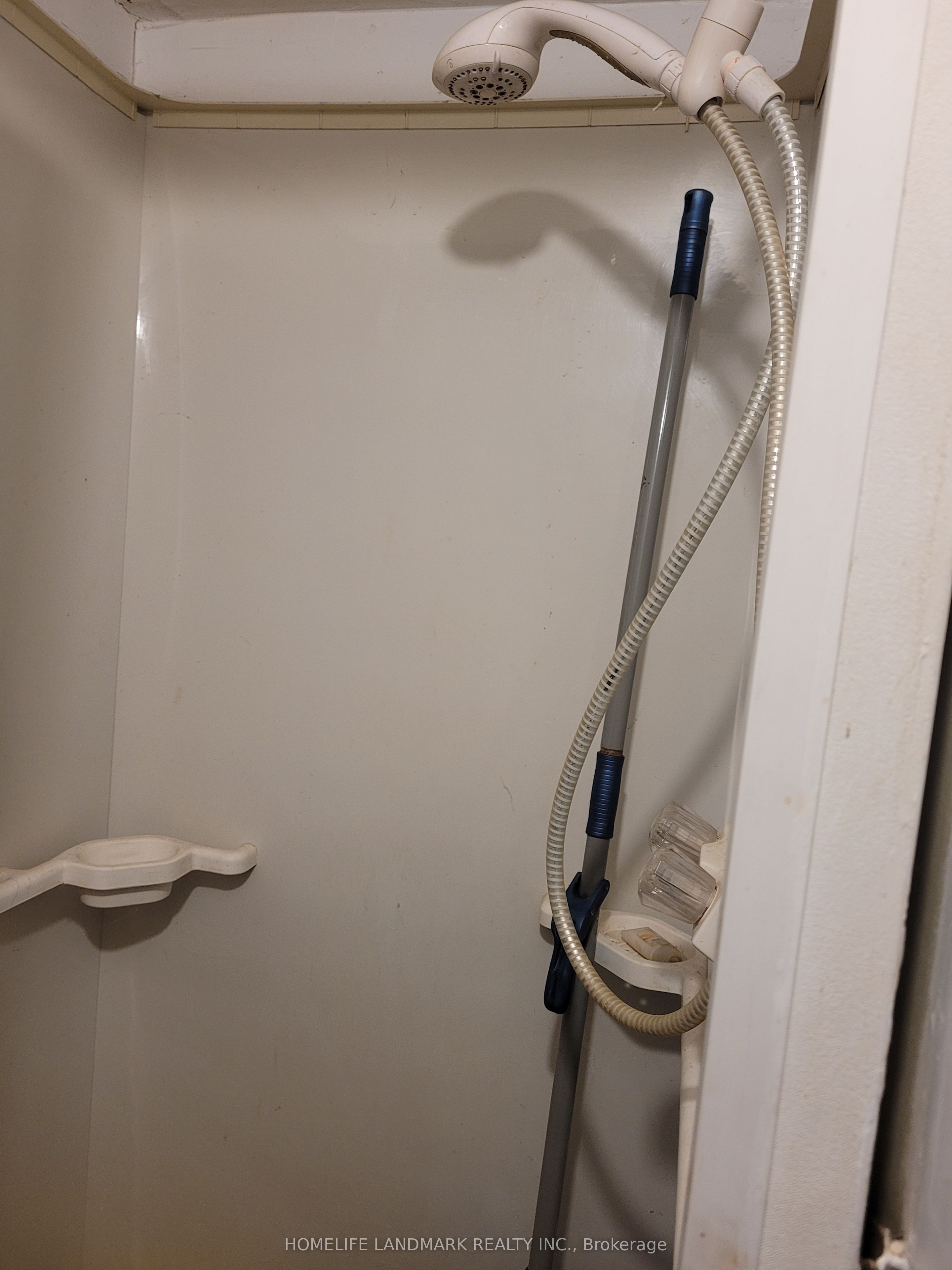 817 King Street E Property Photo 8