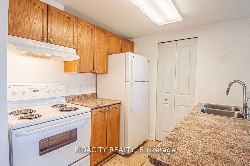 310 Central Park Drive 5l Property Photo 4