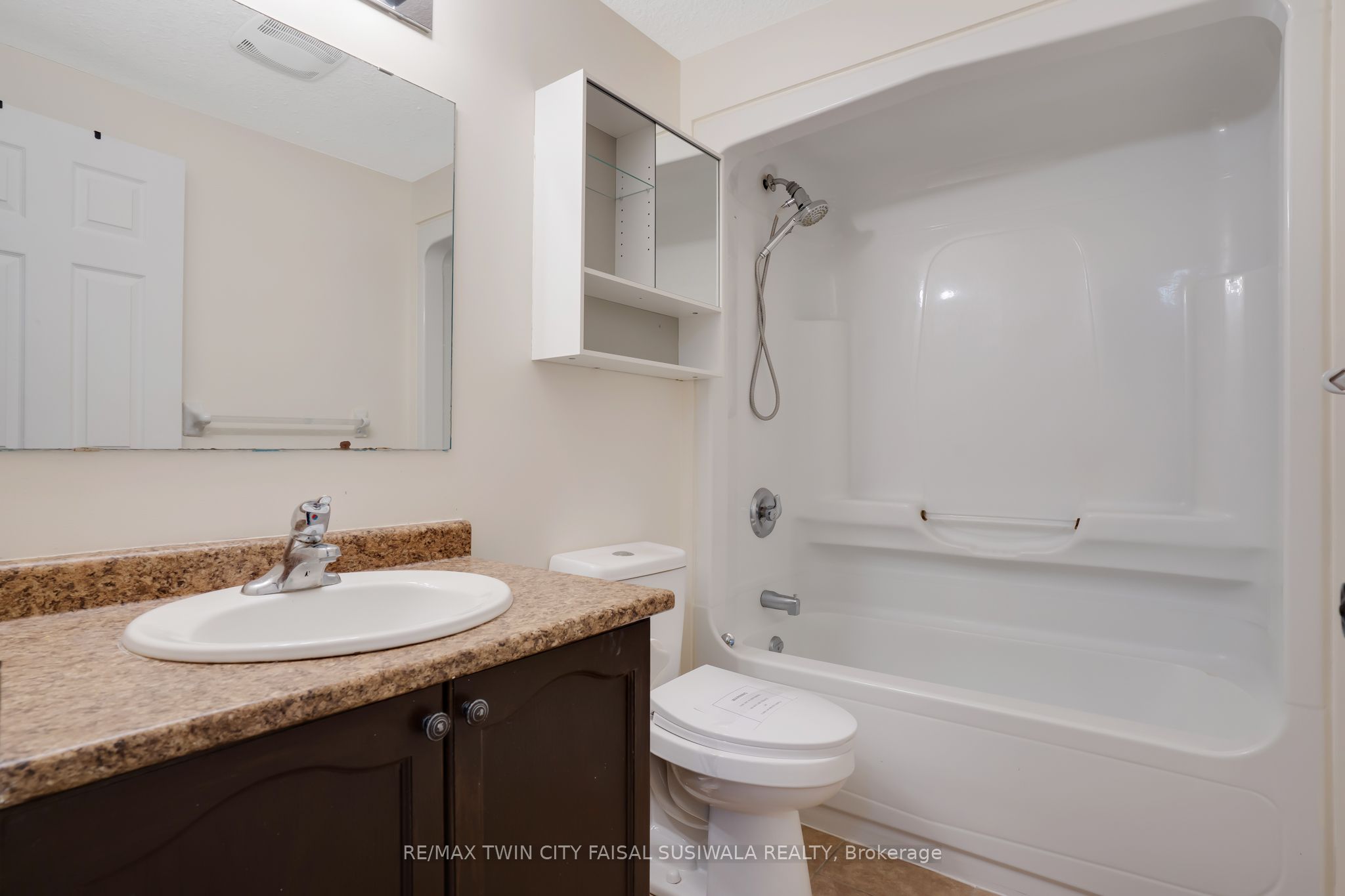 310 Fallowfield Drive Property Photo 15