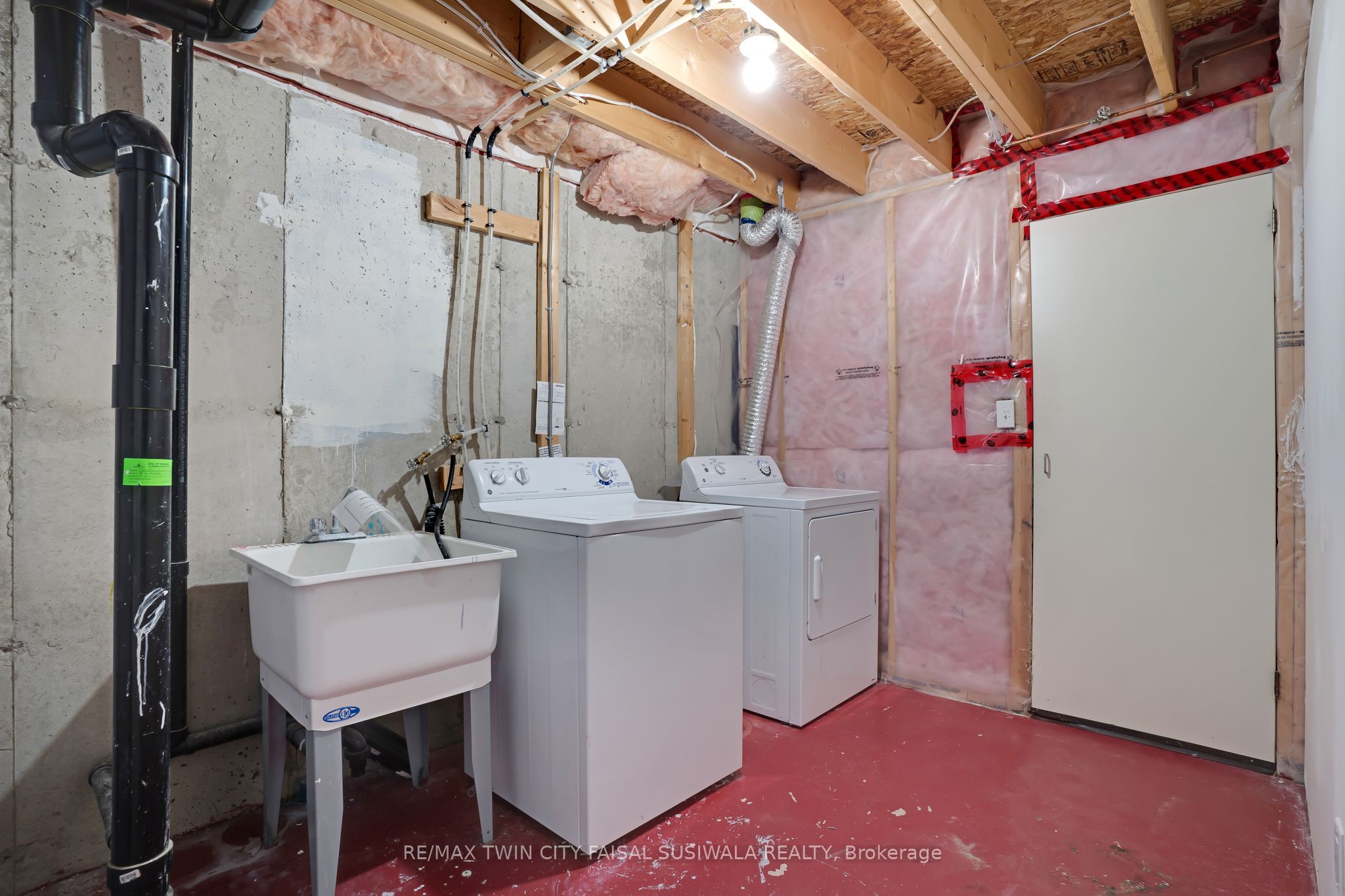 310 Fallowfield Drive Property Photo 21