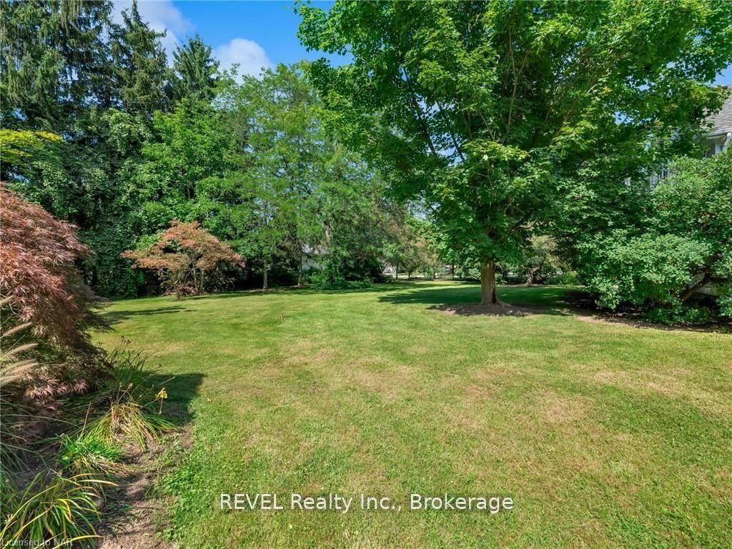 411 Victoria St - Lot 1 Street Property Photo 6