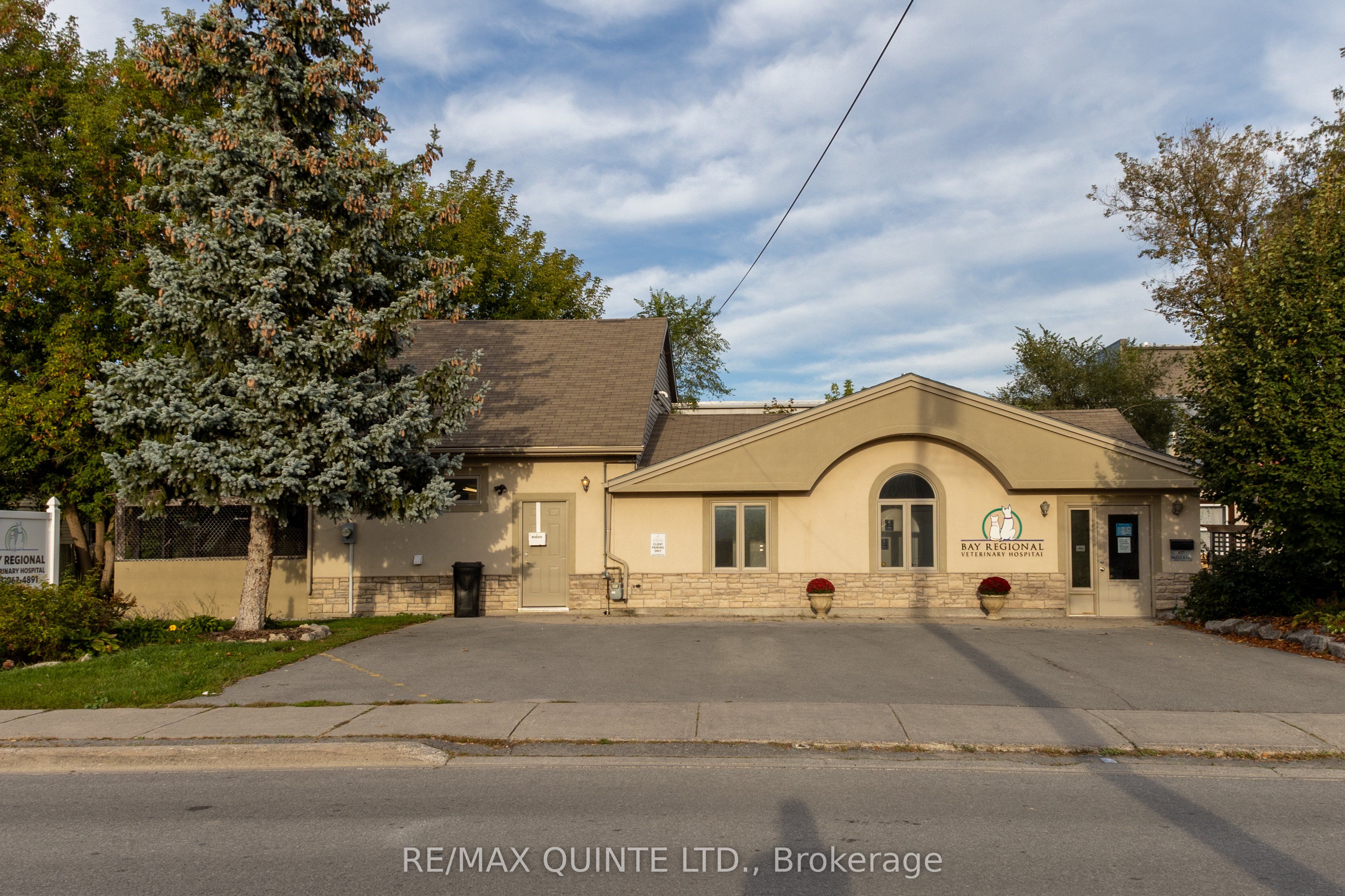 437 Bleecker Avenue Property Photo 2