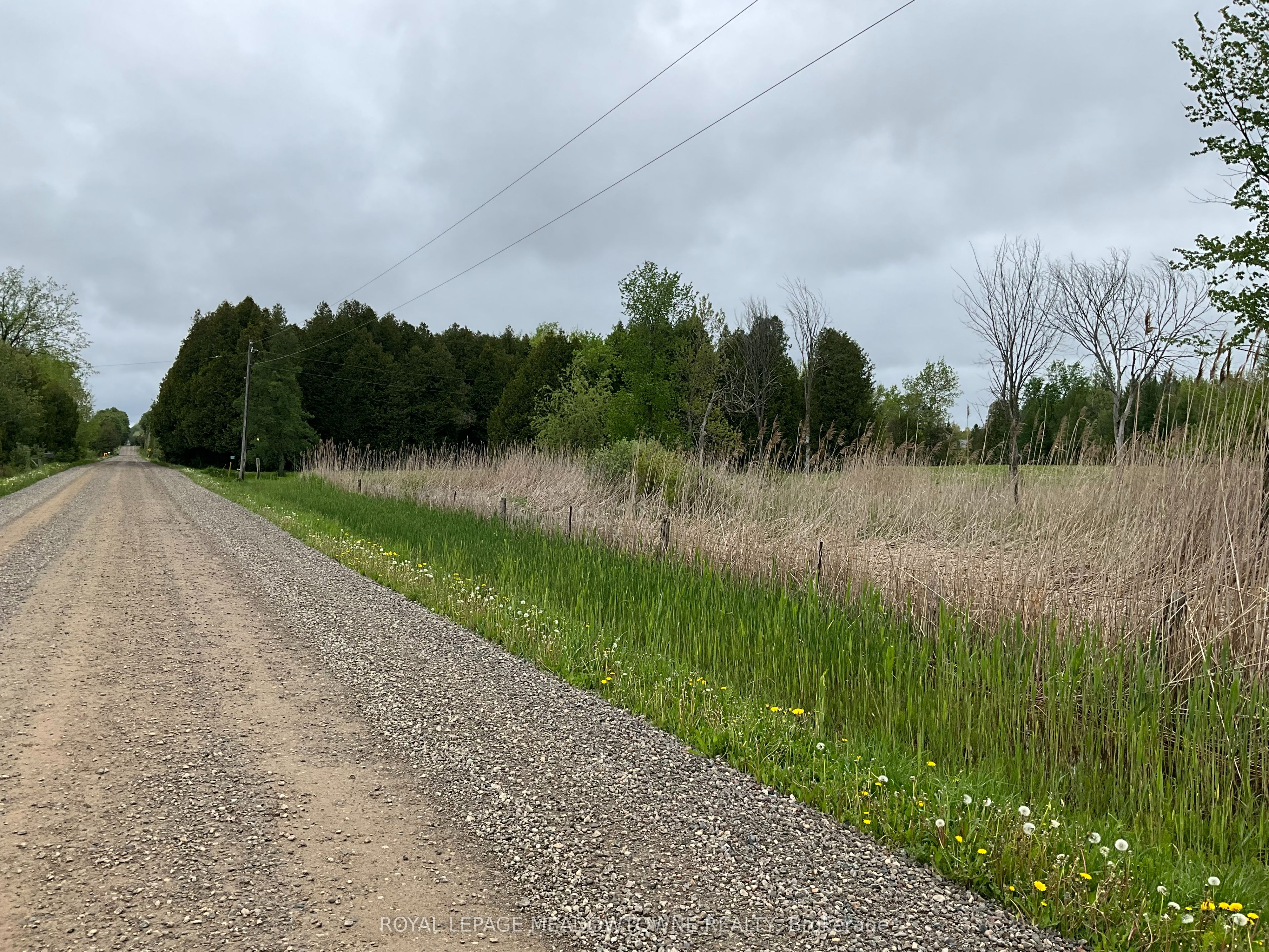 5169 First Line Property Photo 8