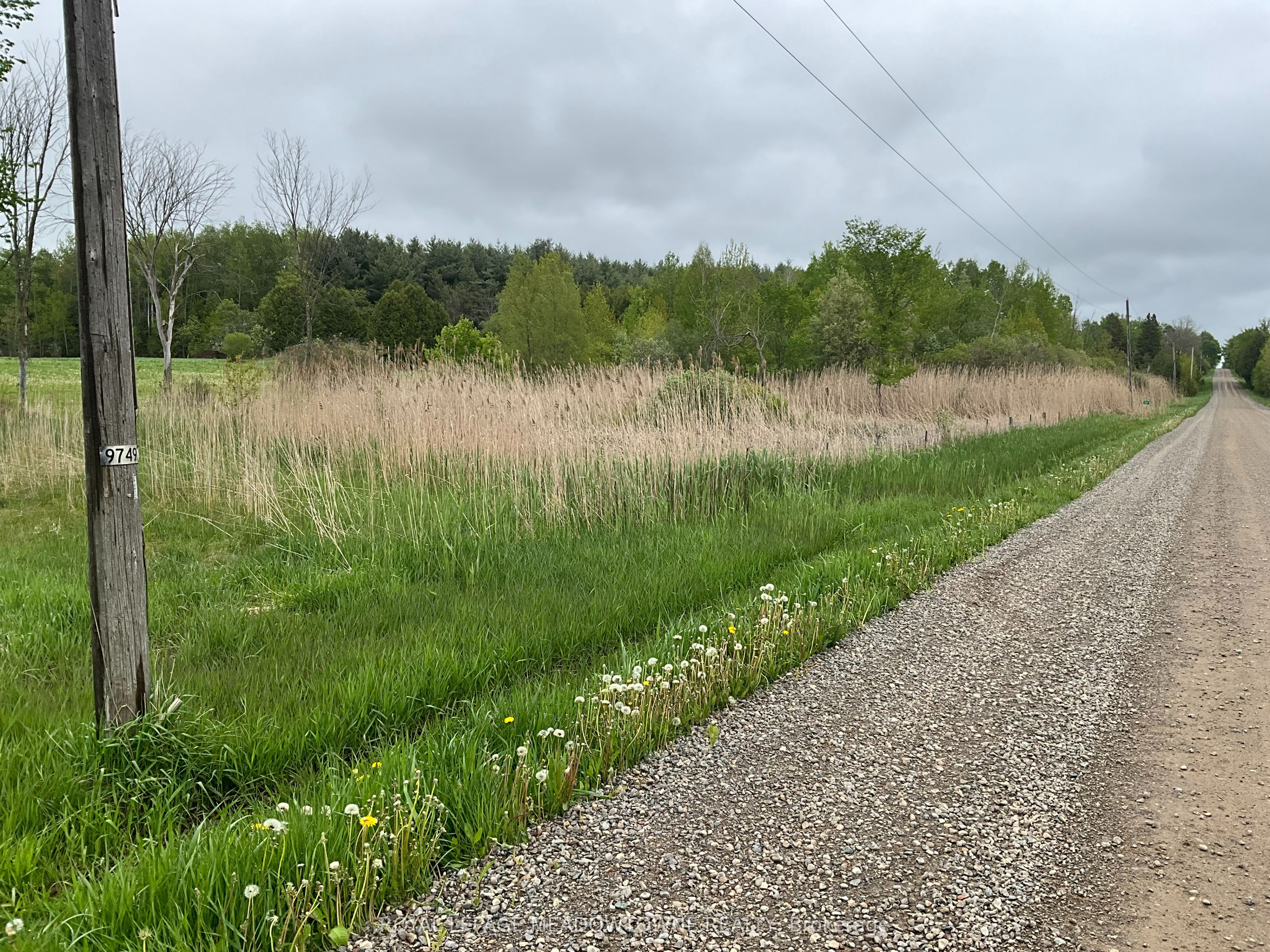 5169 First Line Property Photo 9