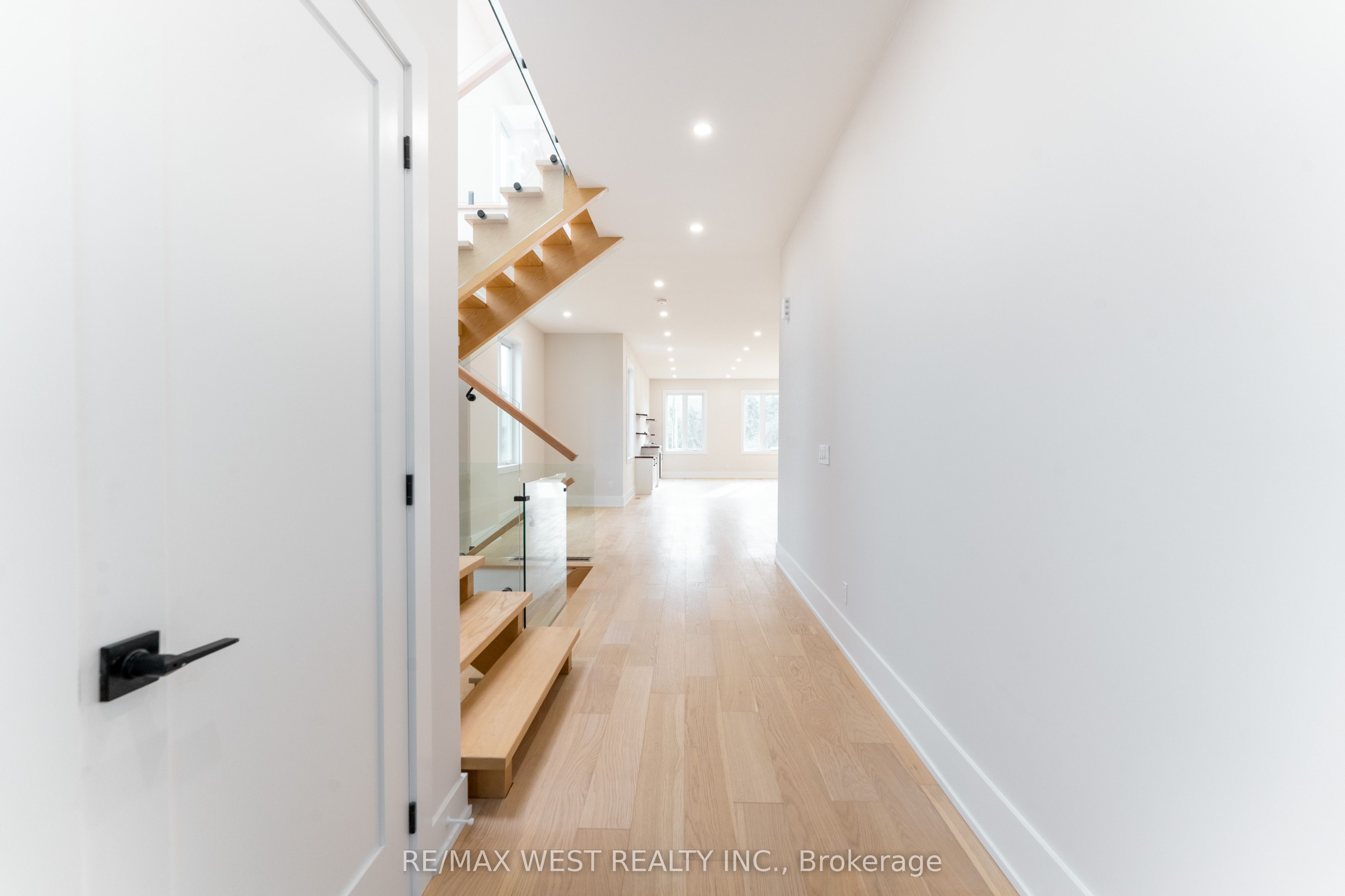 185 Riverview Boulevard Property Photo 5