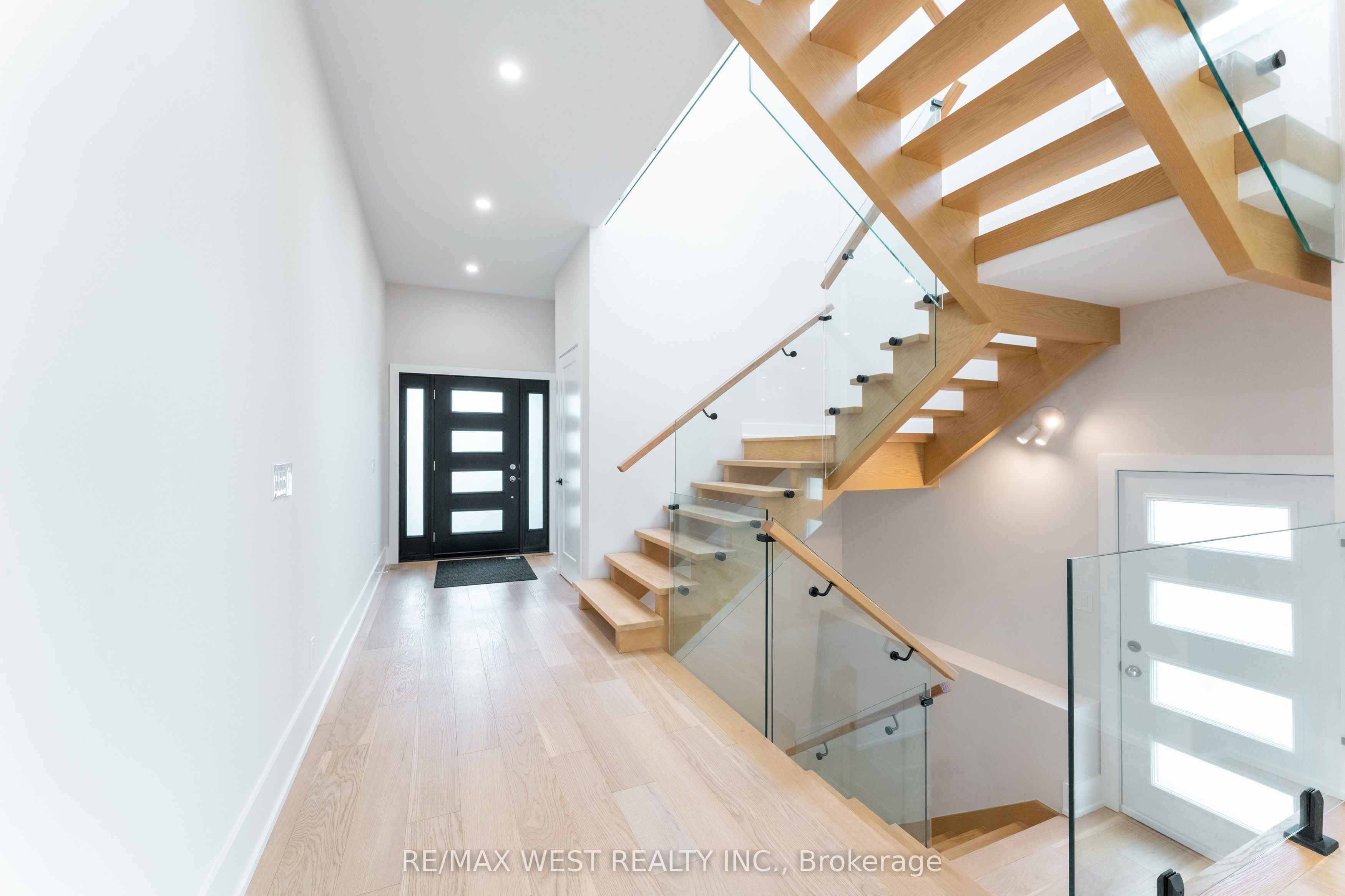 185 Riverview Boulevard Property Photo 7