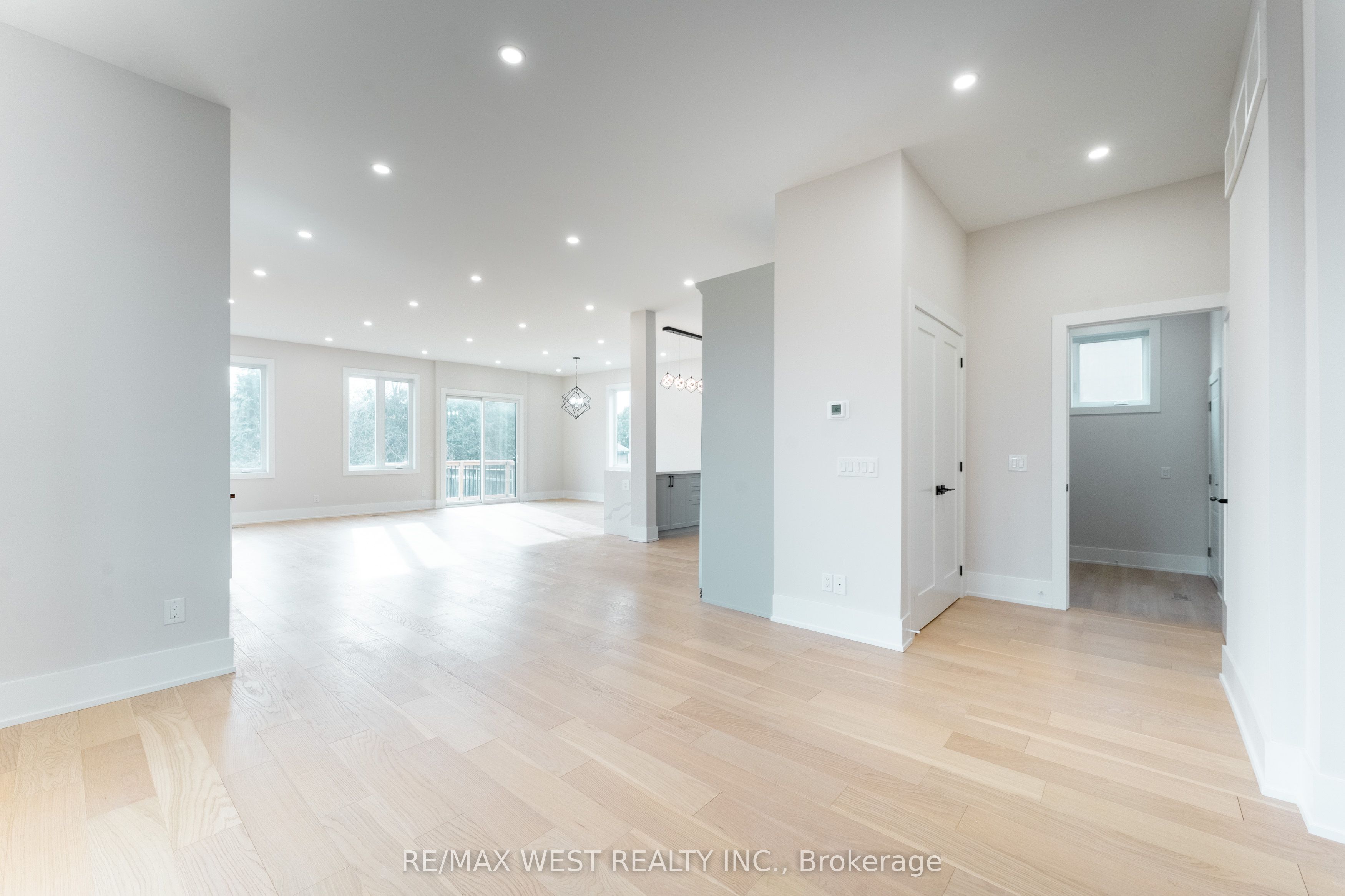 185 Riverview Boulevard Property Photo 8