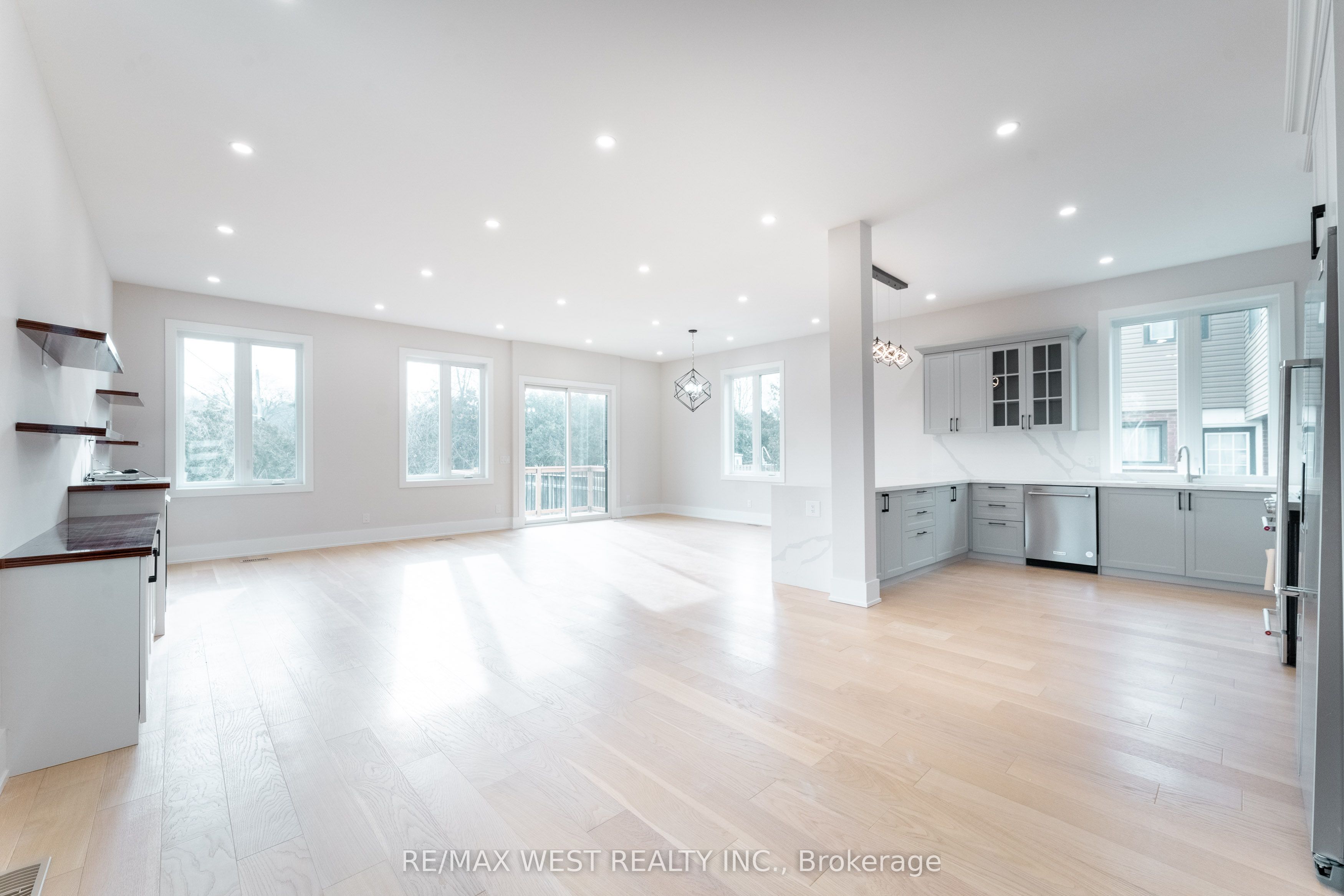 185 Riverview Boulevard Property Photo 9