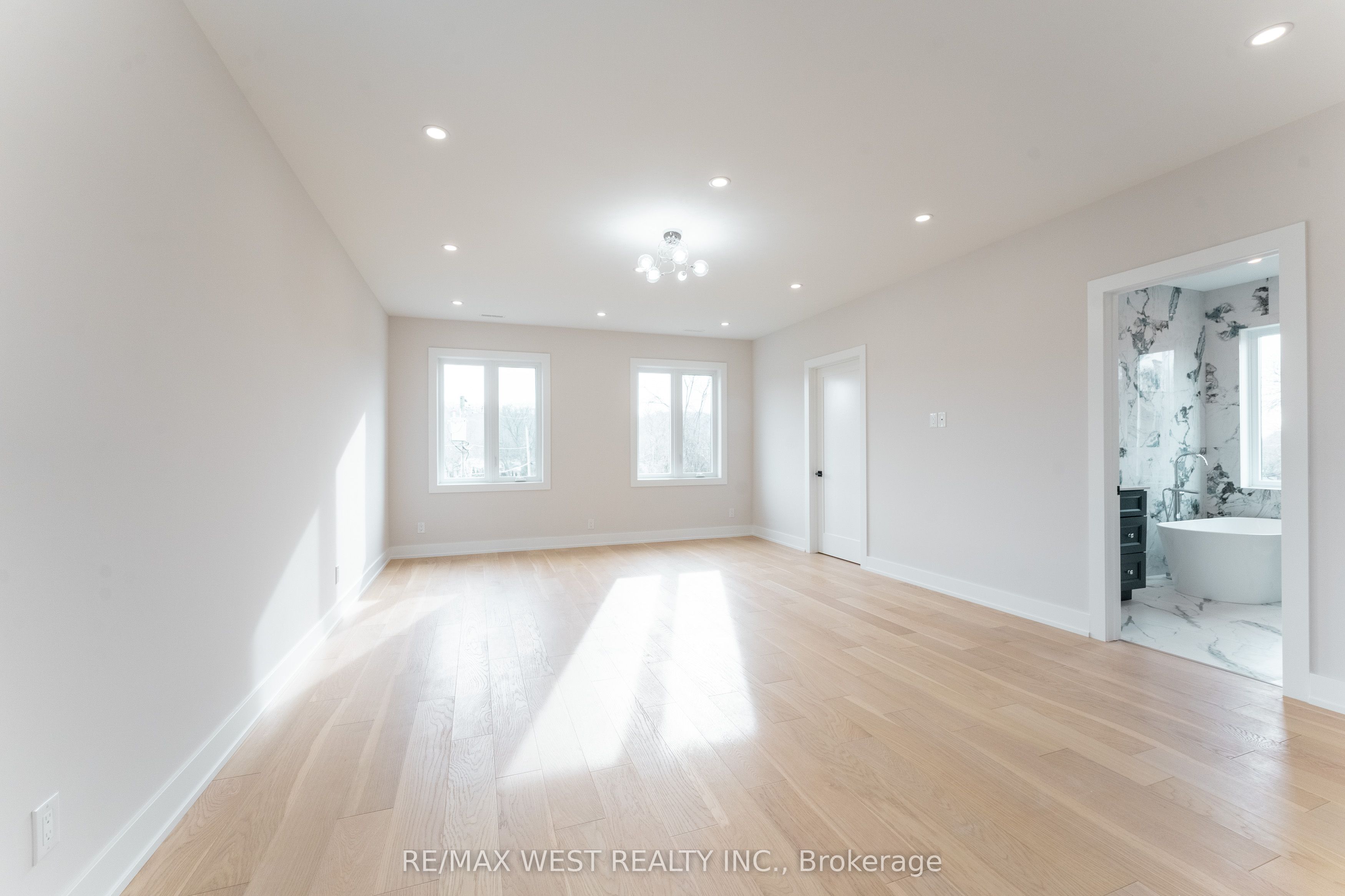 185 Riverview Boulevard Property Photo 17
